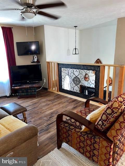 MEADOWCREST - Residential