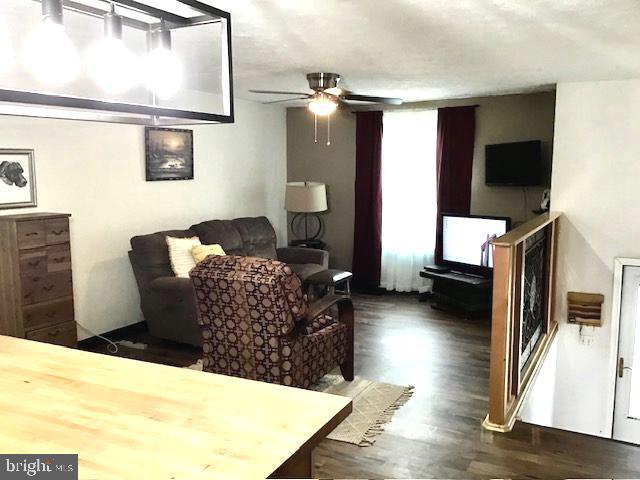 MEADOWCREST - Residential