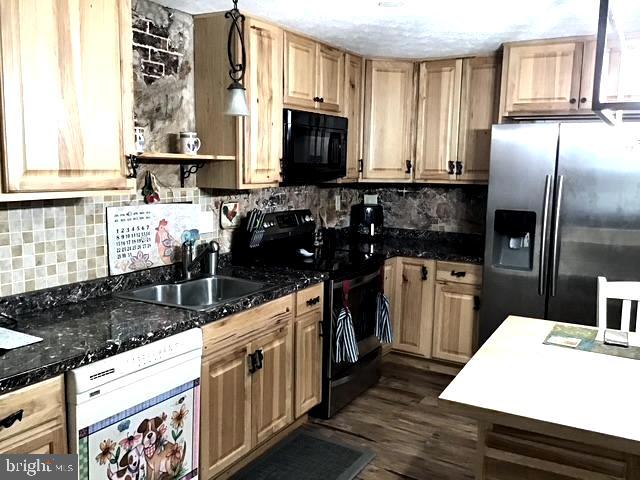 MEADOWCREST - Residential