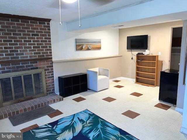 MEADOWCREST - Residential