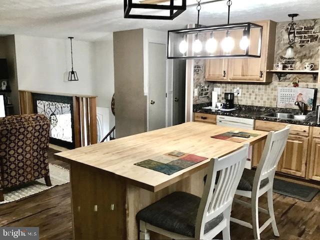 MEADOWCREST - Residential