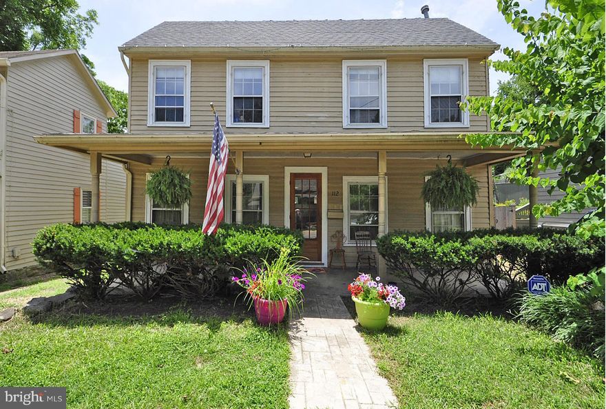 APPROVED SHORT SALE!Great opportunity in the Falmouth Historic District! Charming 100+ year old home w/today's amenities! Beautiful hardwood flrs thru out! Large kitchen w/breakfast bar. Spacious living/dining rm. New roof, AC, tankless water heater! Fenced backyard w/chicken coop, pond, mature fruit trees. Large shed w/electric. Access the Belmont Ferry Farm Trail + Falls Run from your backyard!