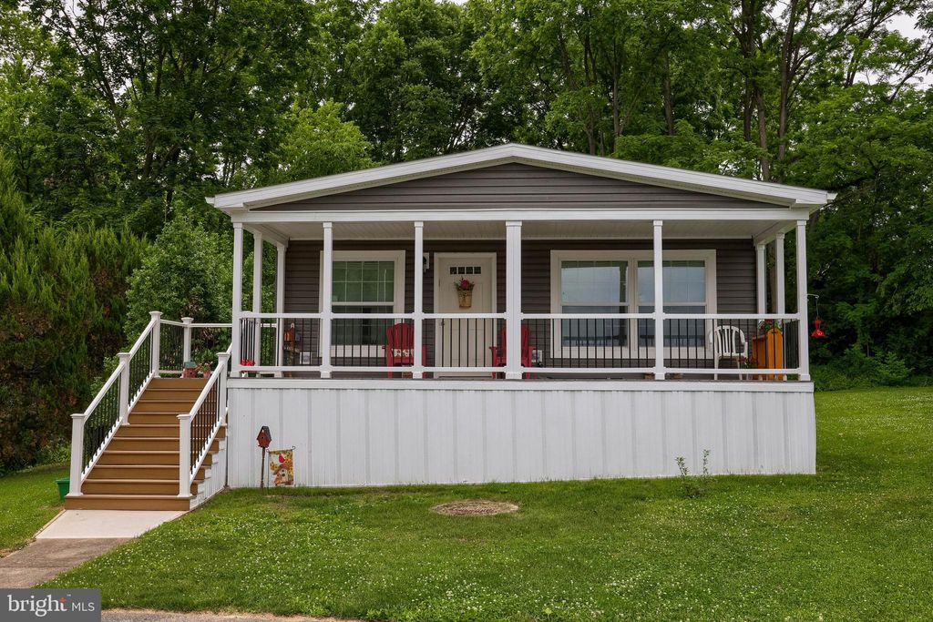 Photo of 135 Westbrook Drive, EPHRATA, PA 17522 (MLS # PALA2089630)