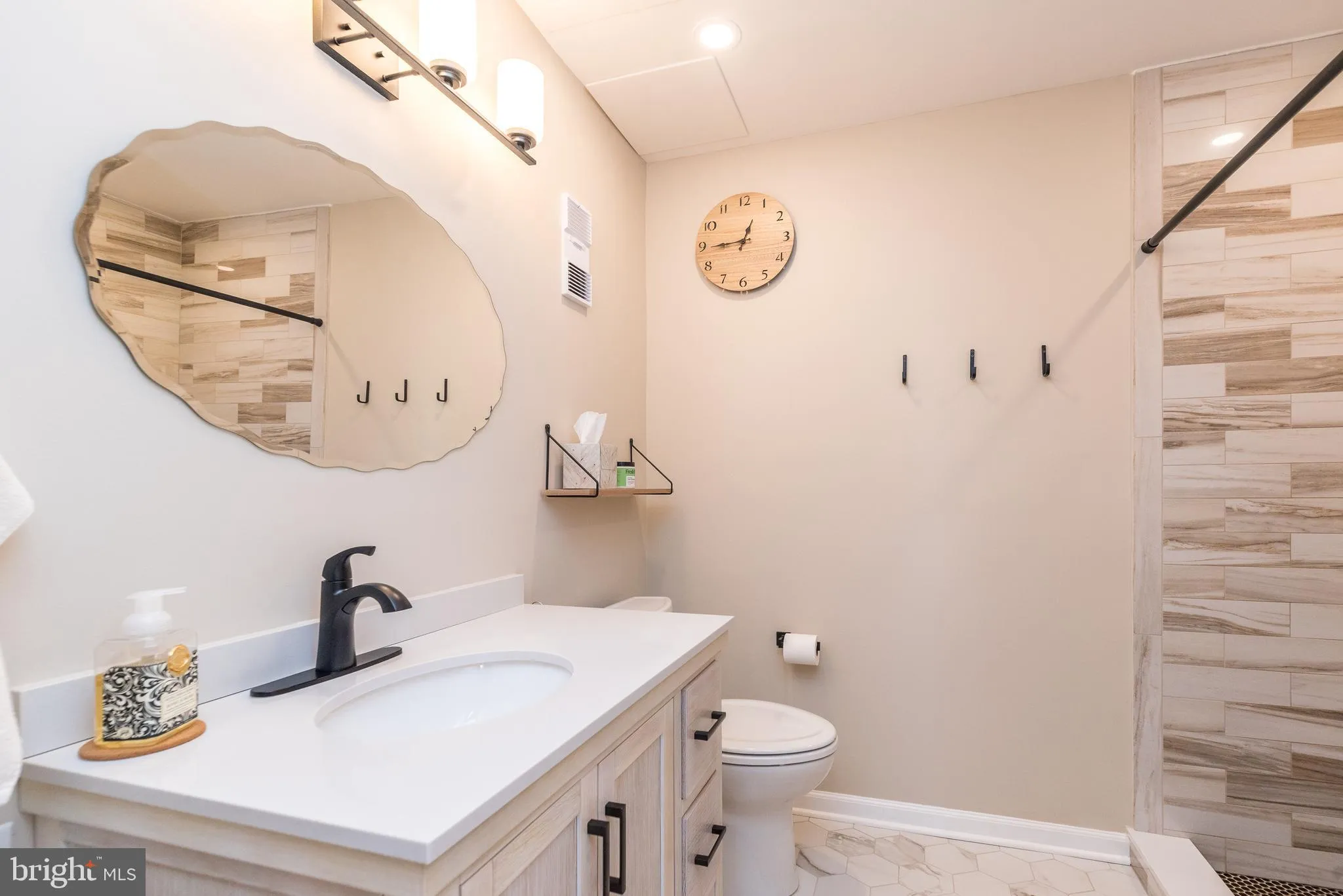 North Wales, Pennsylvania 19454, United States, 2 Bedrooms Bedrooms, ,2 BathroomsBathrooms,Residential,Coming Soon,223757