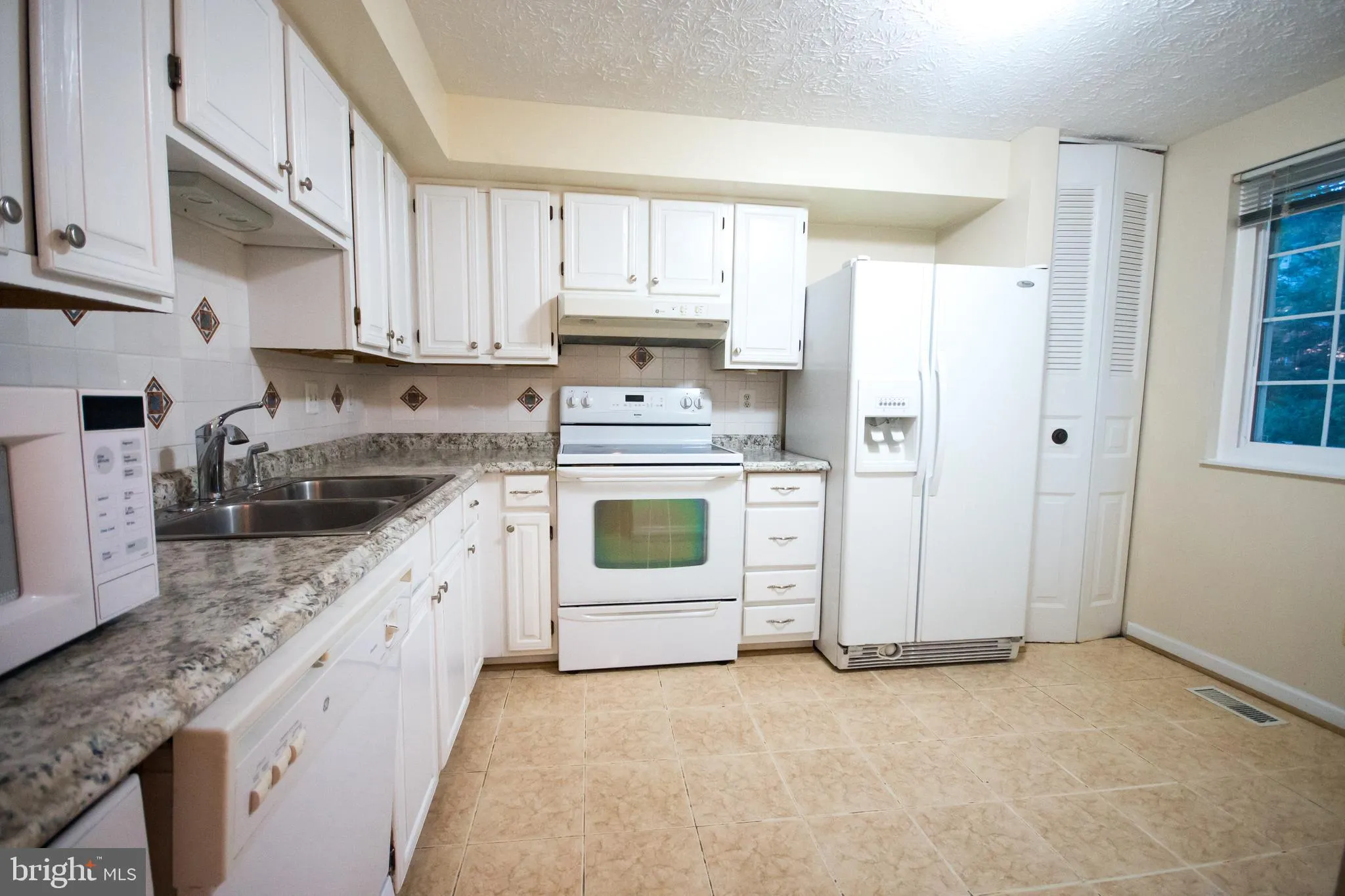 Vienna, Virginia 22182, United States, 3 Bedrooms Bedrooms, ,4 BathroomsBathrooms,Residential,Active,237554