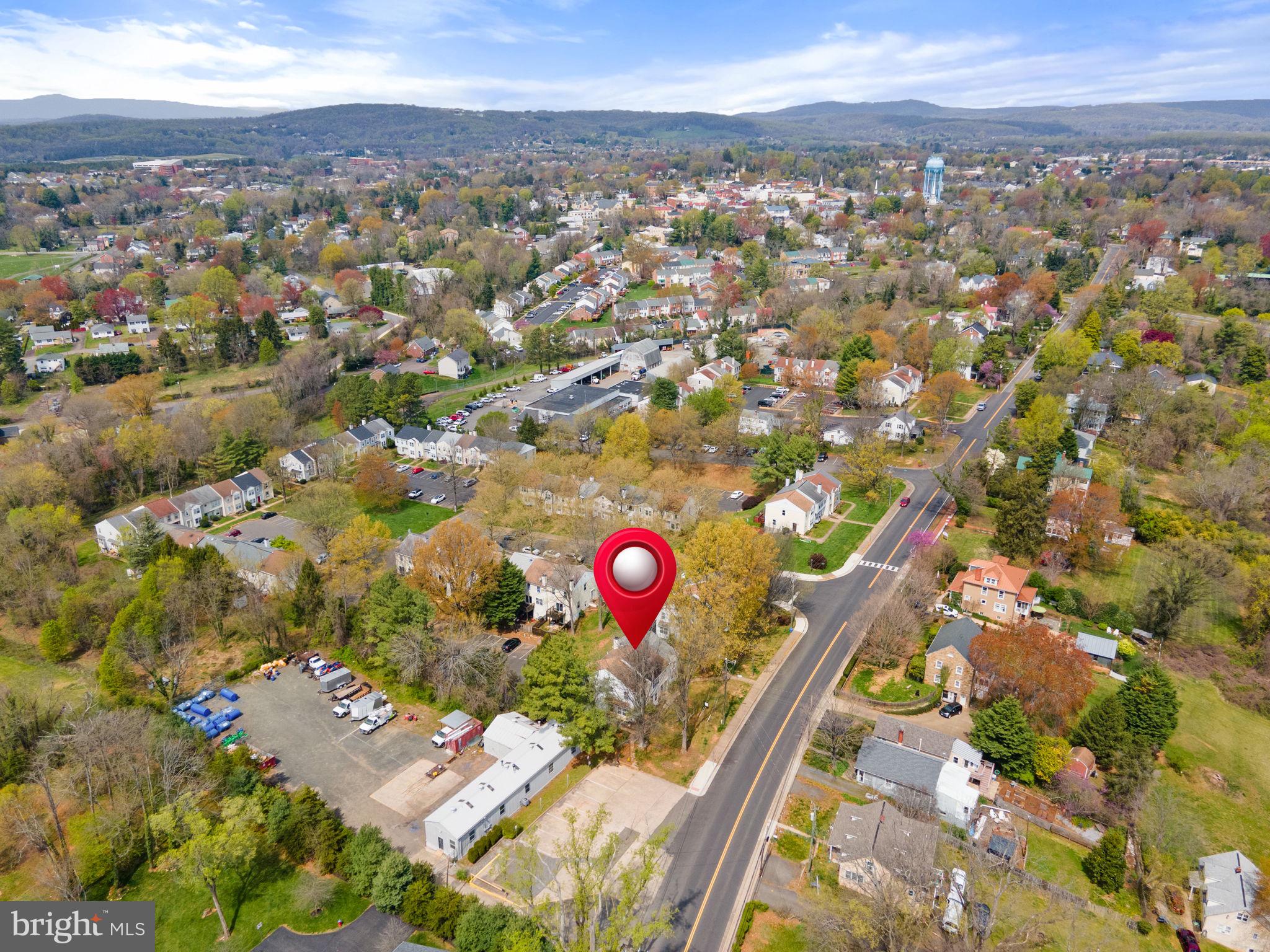 HILLSIDE TOWNES - Residential