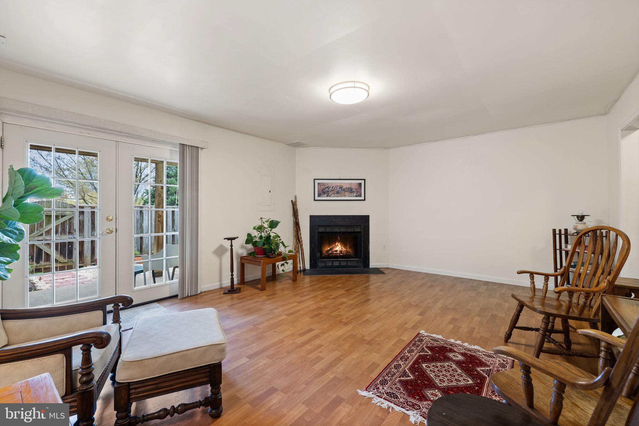 HILLSIDE TOWNES - Residential