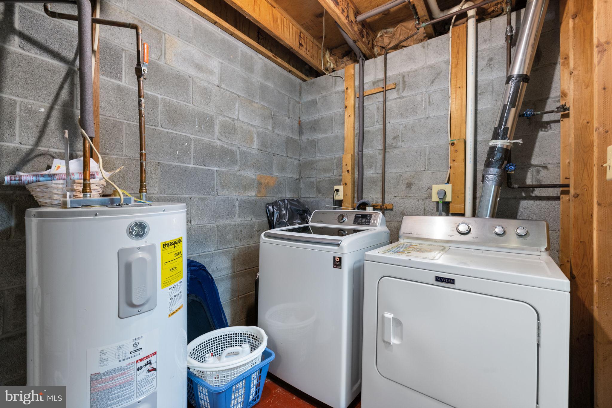 HILLSIDE TOWNES - Residential