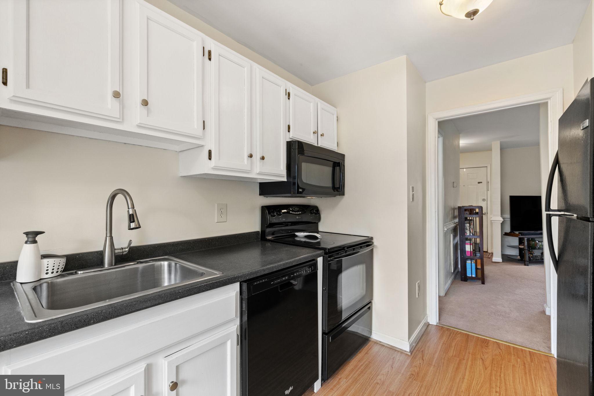 HILLSIDE TOWNES - Residential