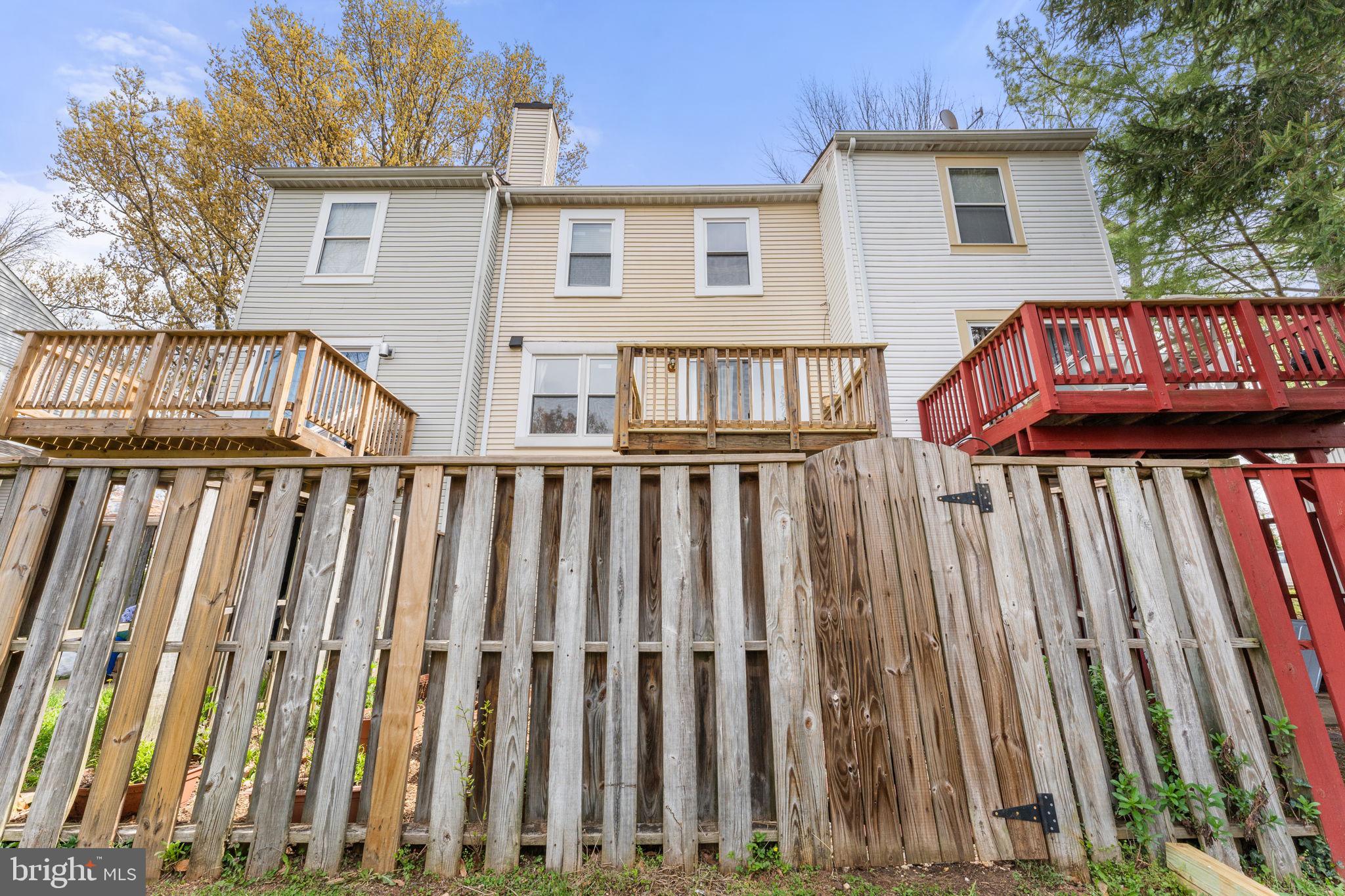 HILLSIDE TOWNES - Residential