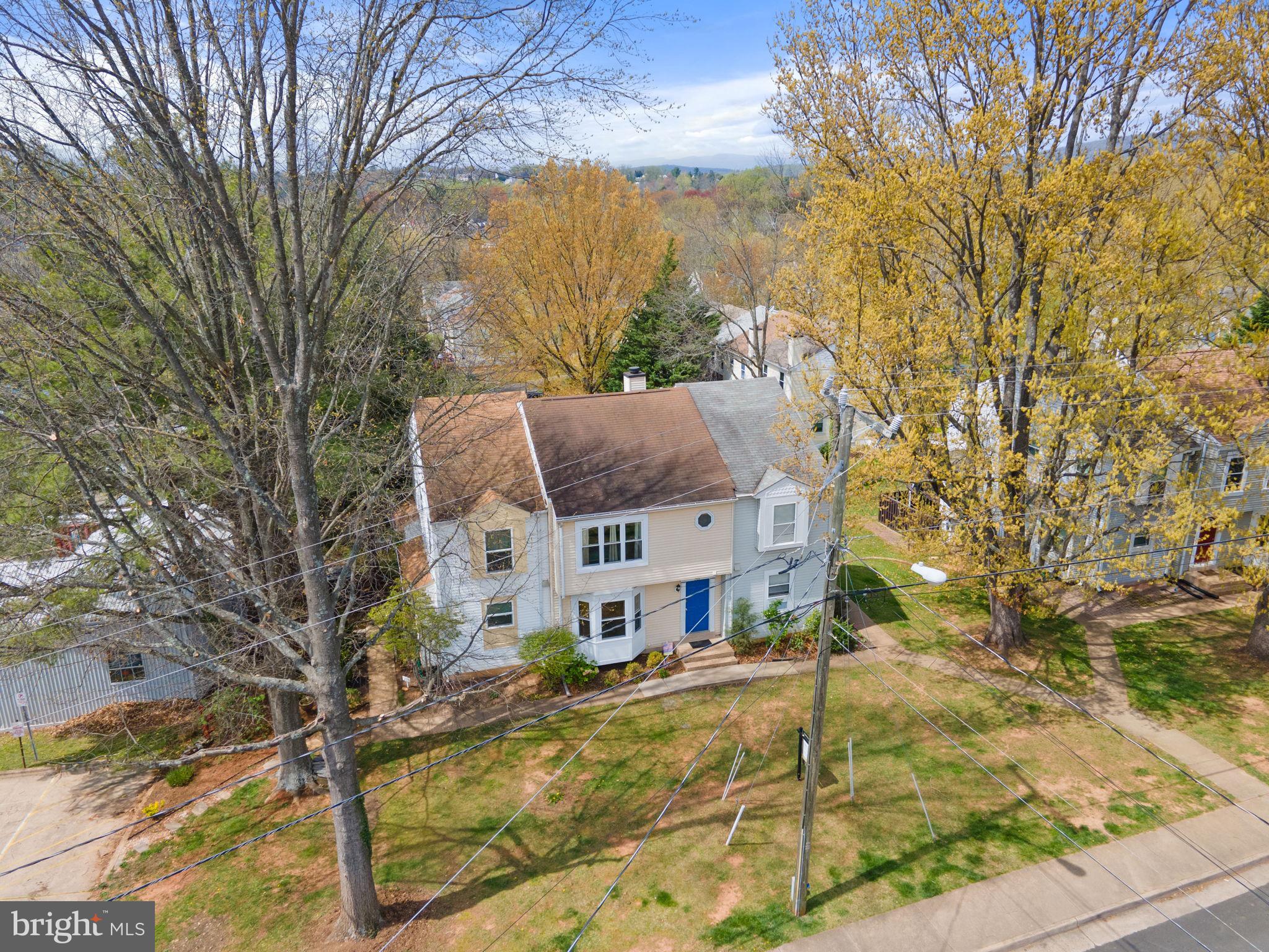 HILLSIDE TOWNES - Residential