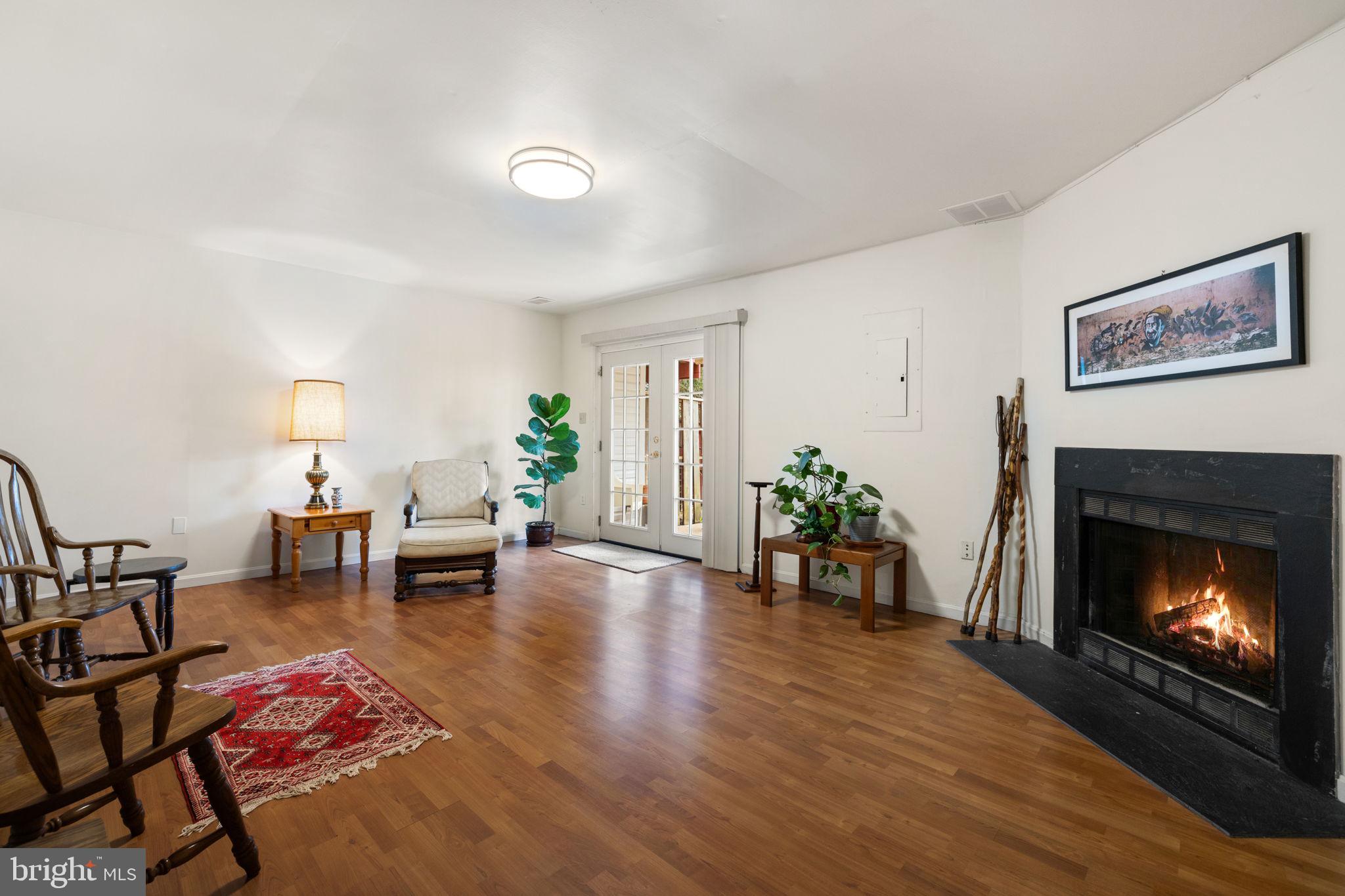 HILLSIDE TOWNES - Residential