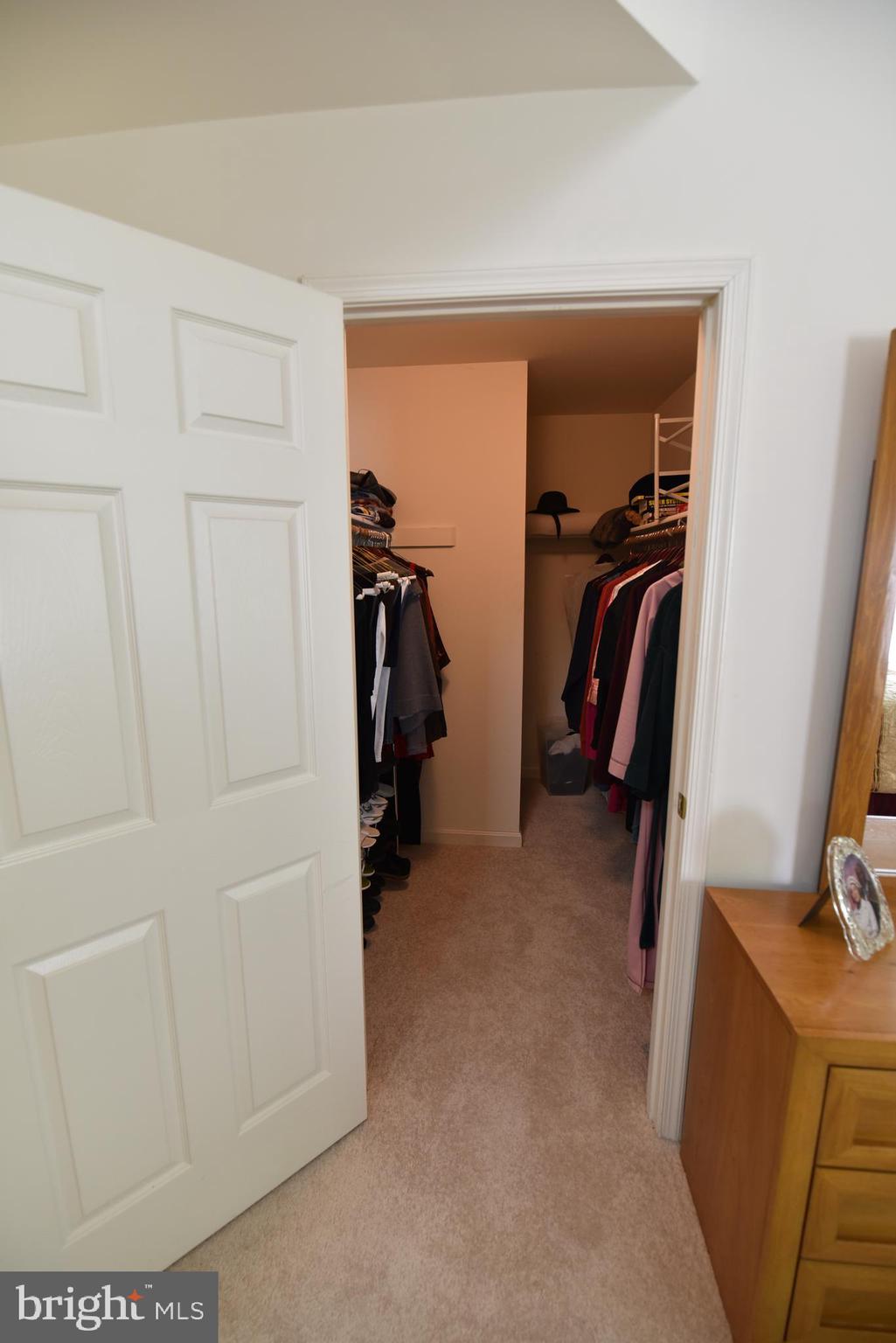 WINDSOR MEWS - Residential