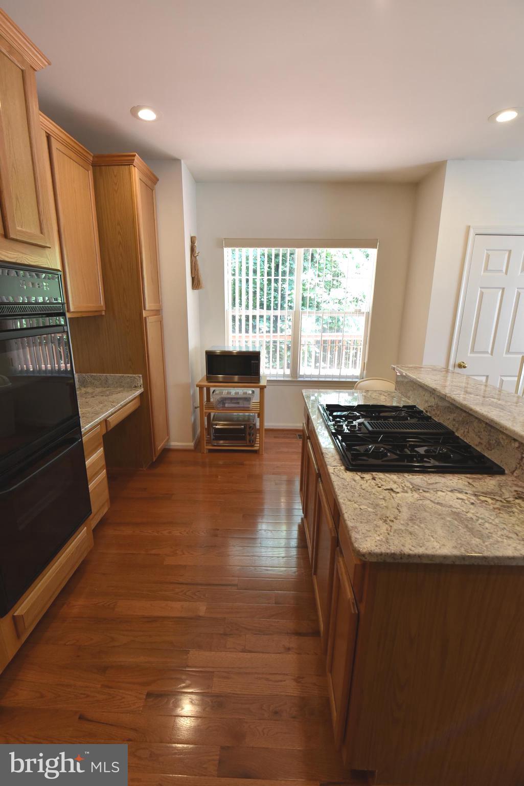 WINDSOR MEWS - Residential