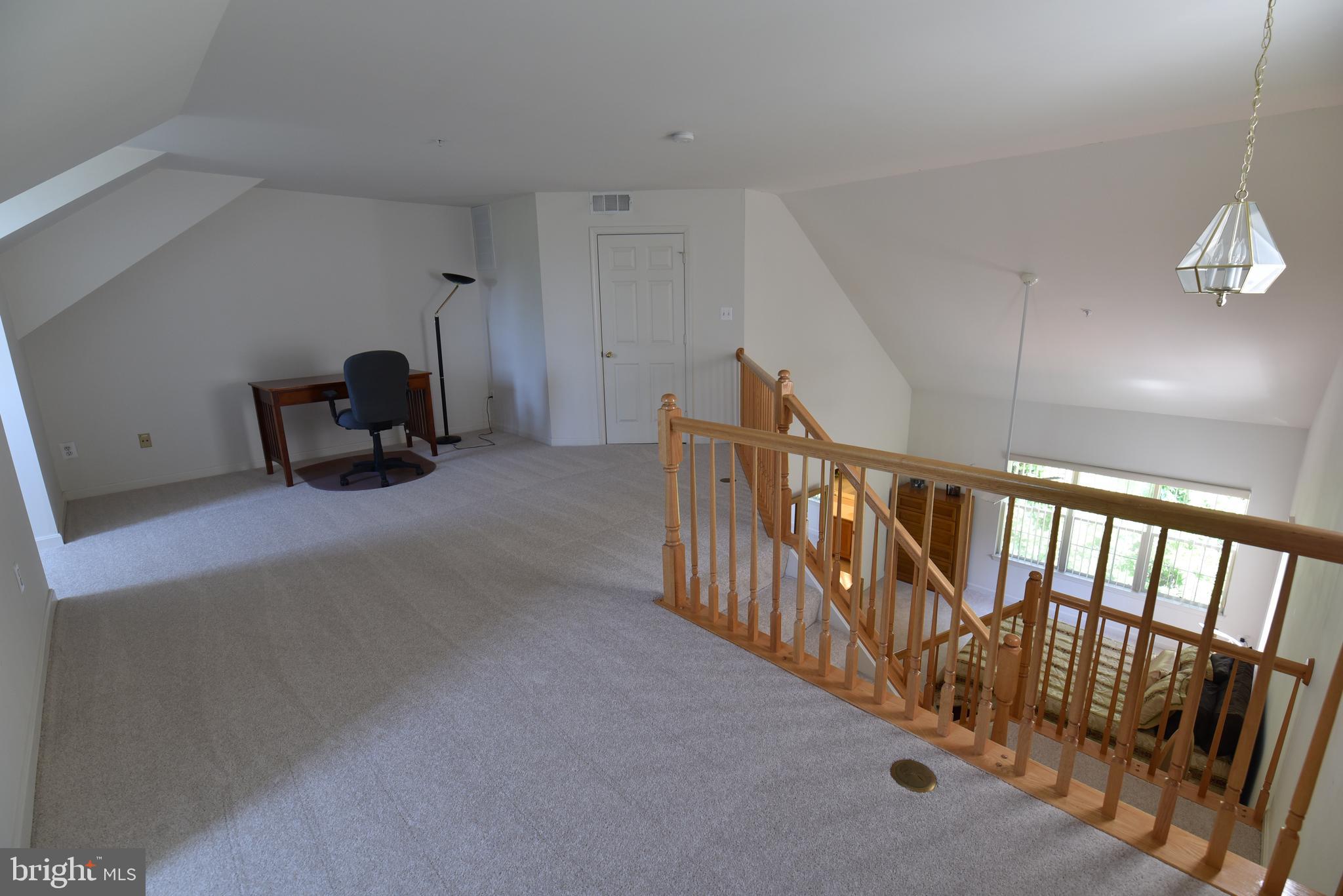 WINDSOR MEWS - Residential