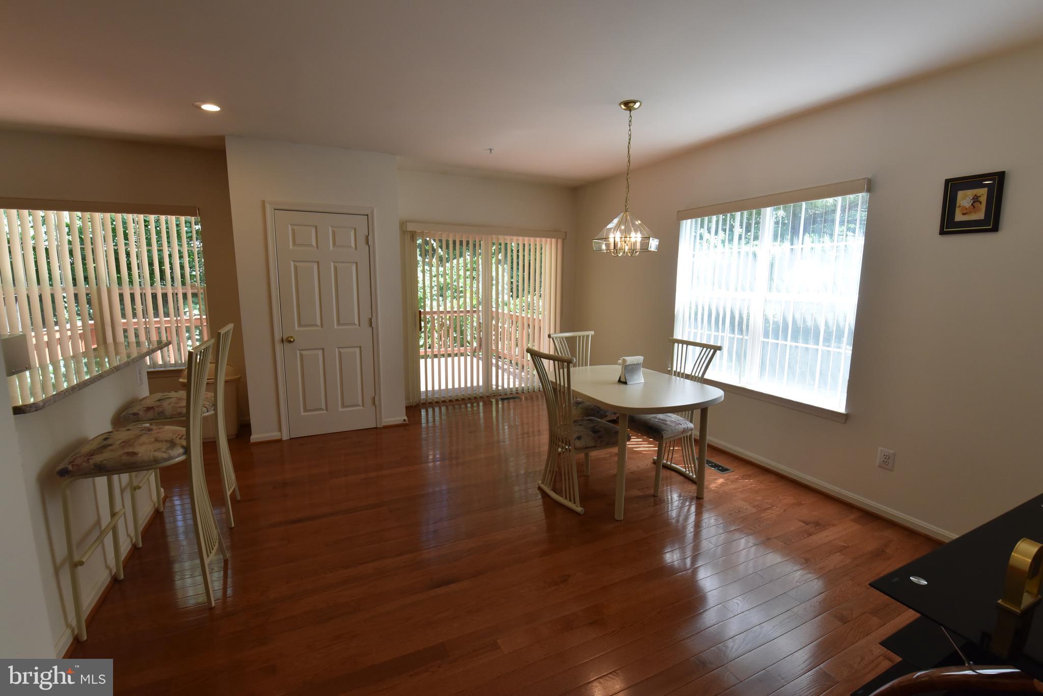 WINDSOR MEWS - Residential