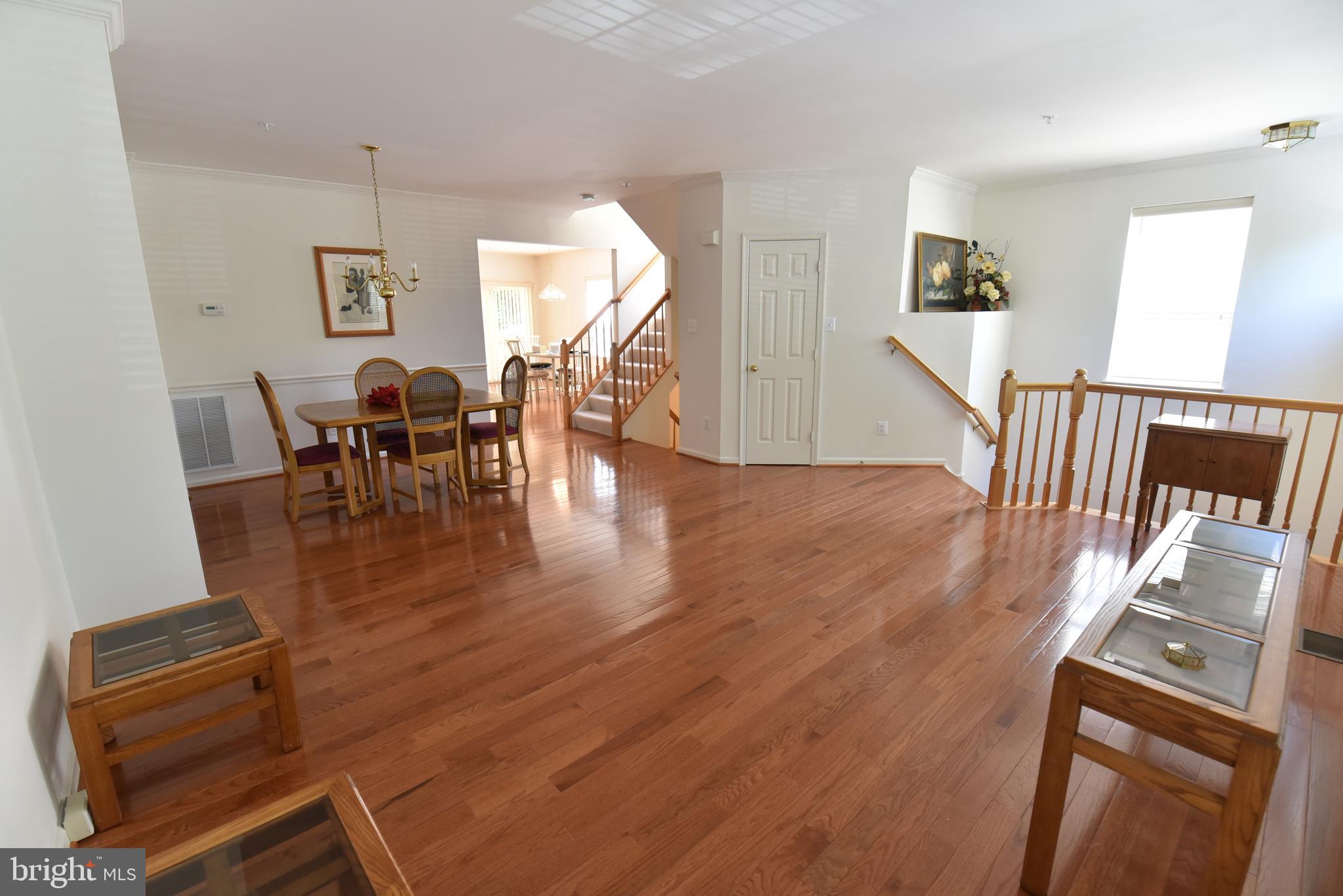 WINDSOR MEWS - Residential