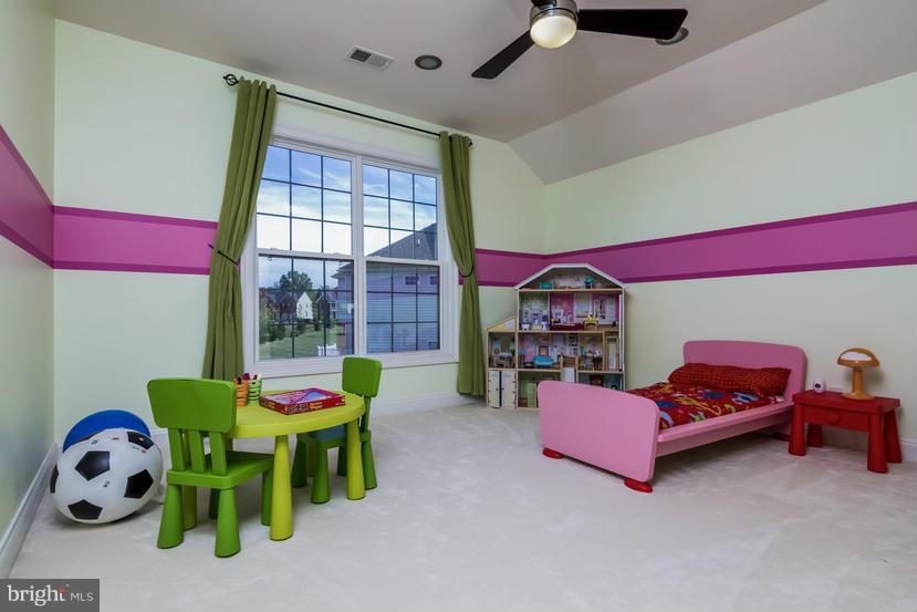 TALL CEDAR ESTATES - Residential