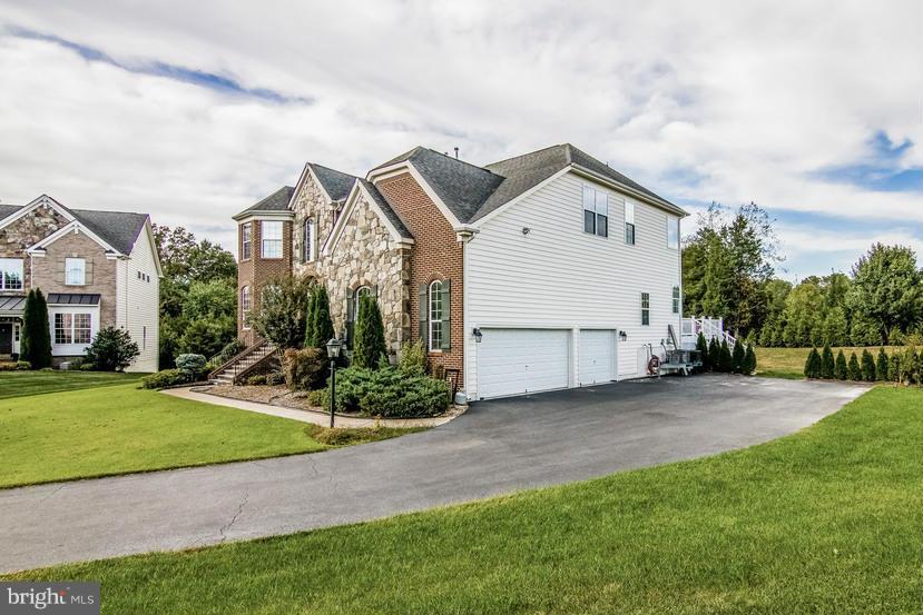 TALL CEDAR ESTATES - Residential