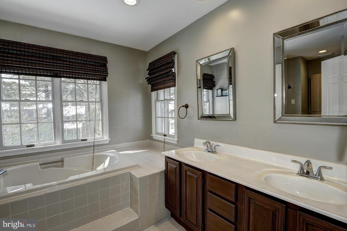 VILLAGE OF HICKORY RIDGE - Residential