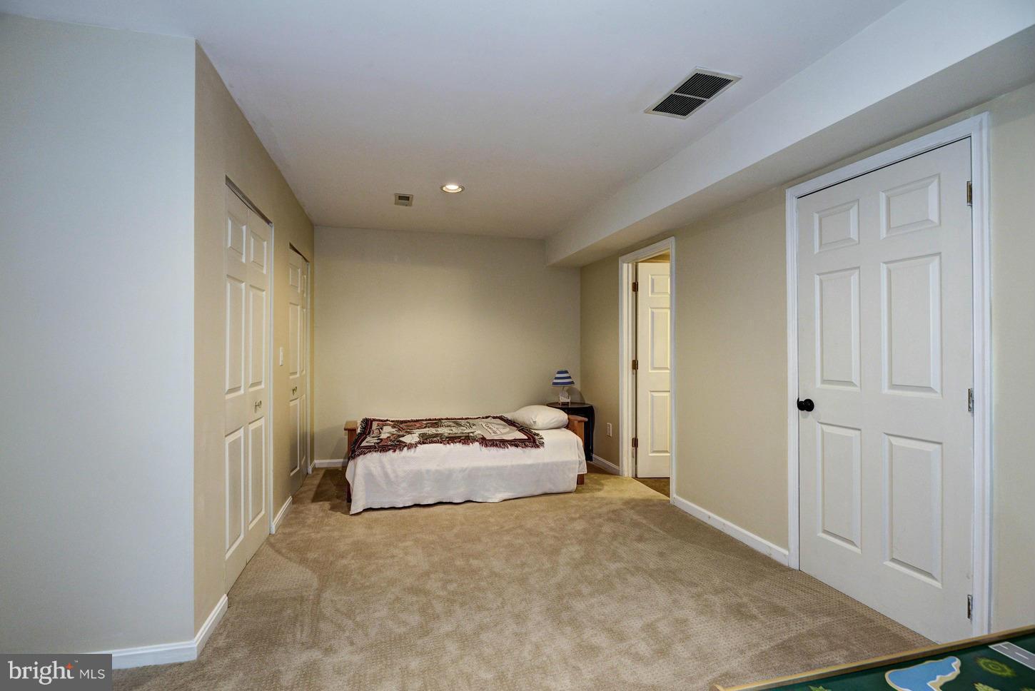 VILLAGE OF HICKORY RIDGE - Residential