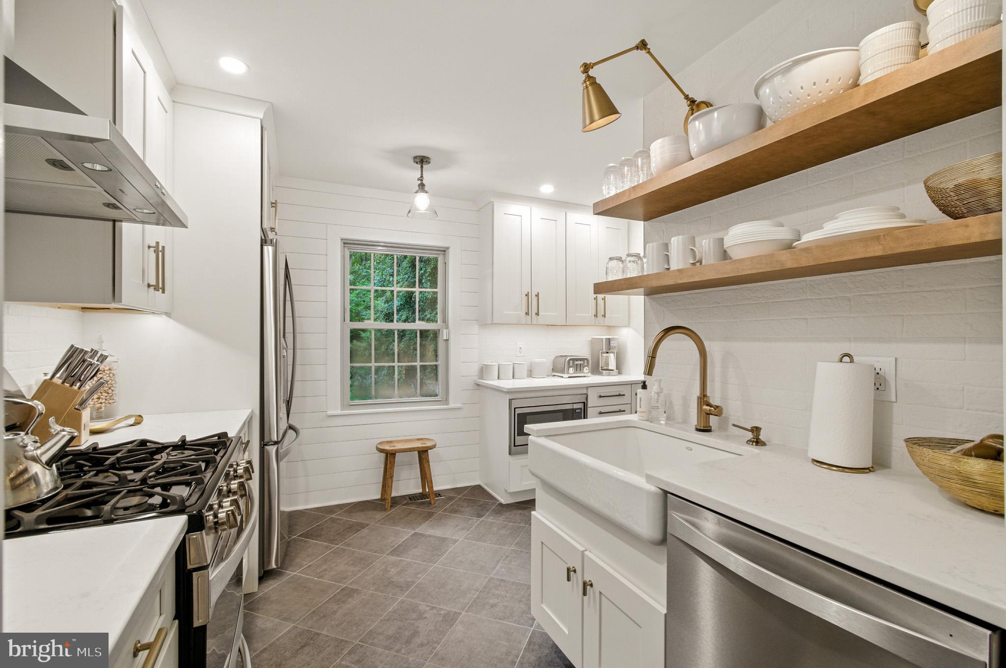 LAKE LOUISE - Residential