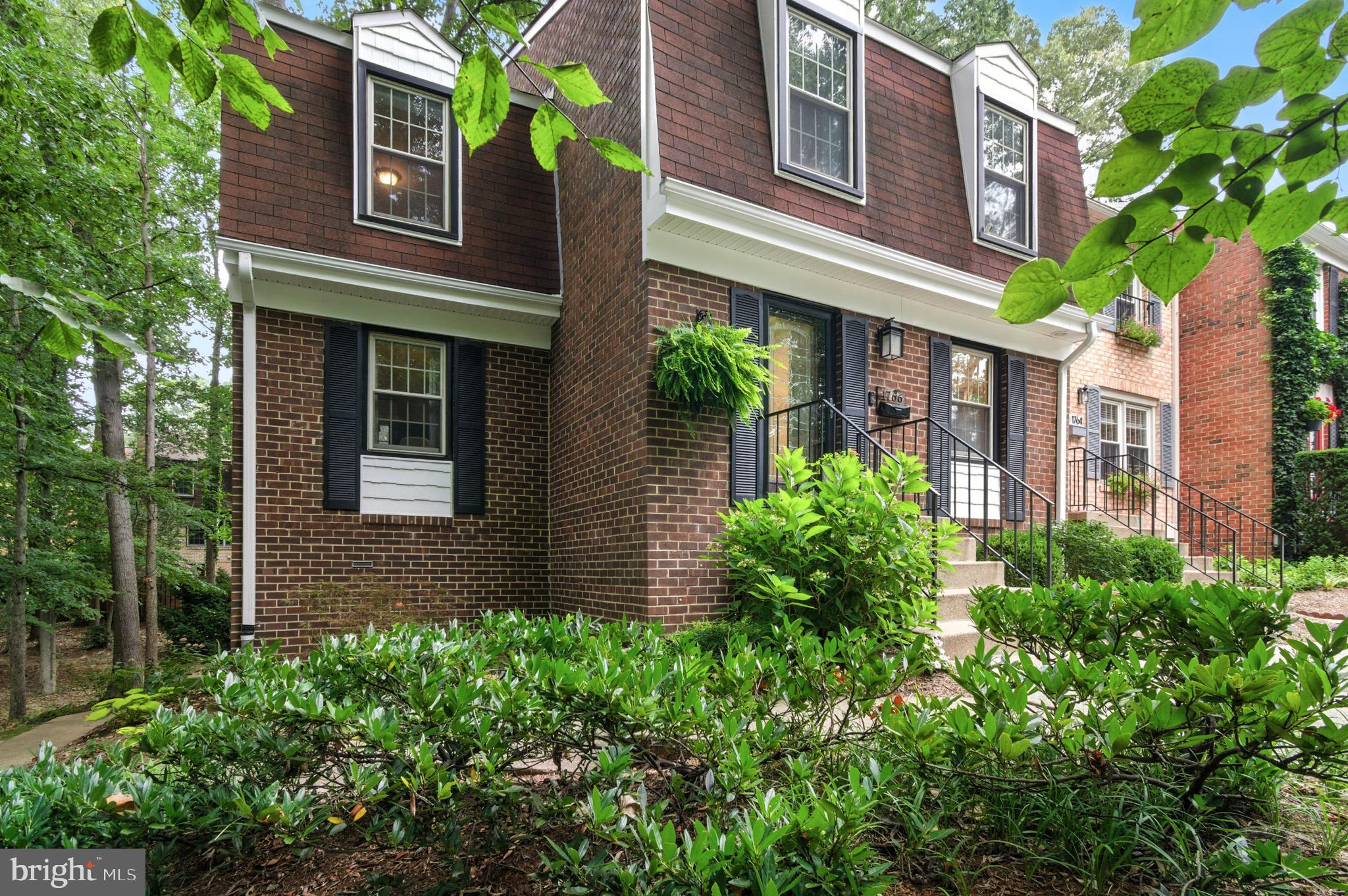 LAKE LOUISE - Residential