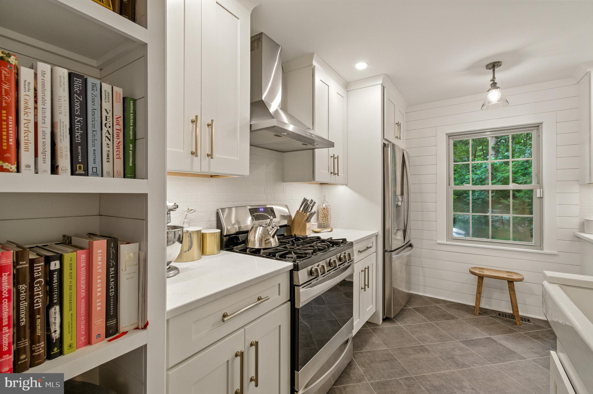 LAKE LOUISE - Residential