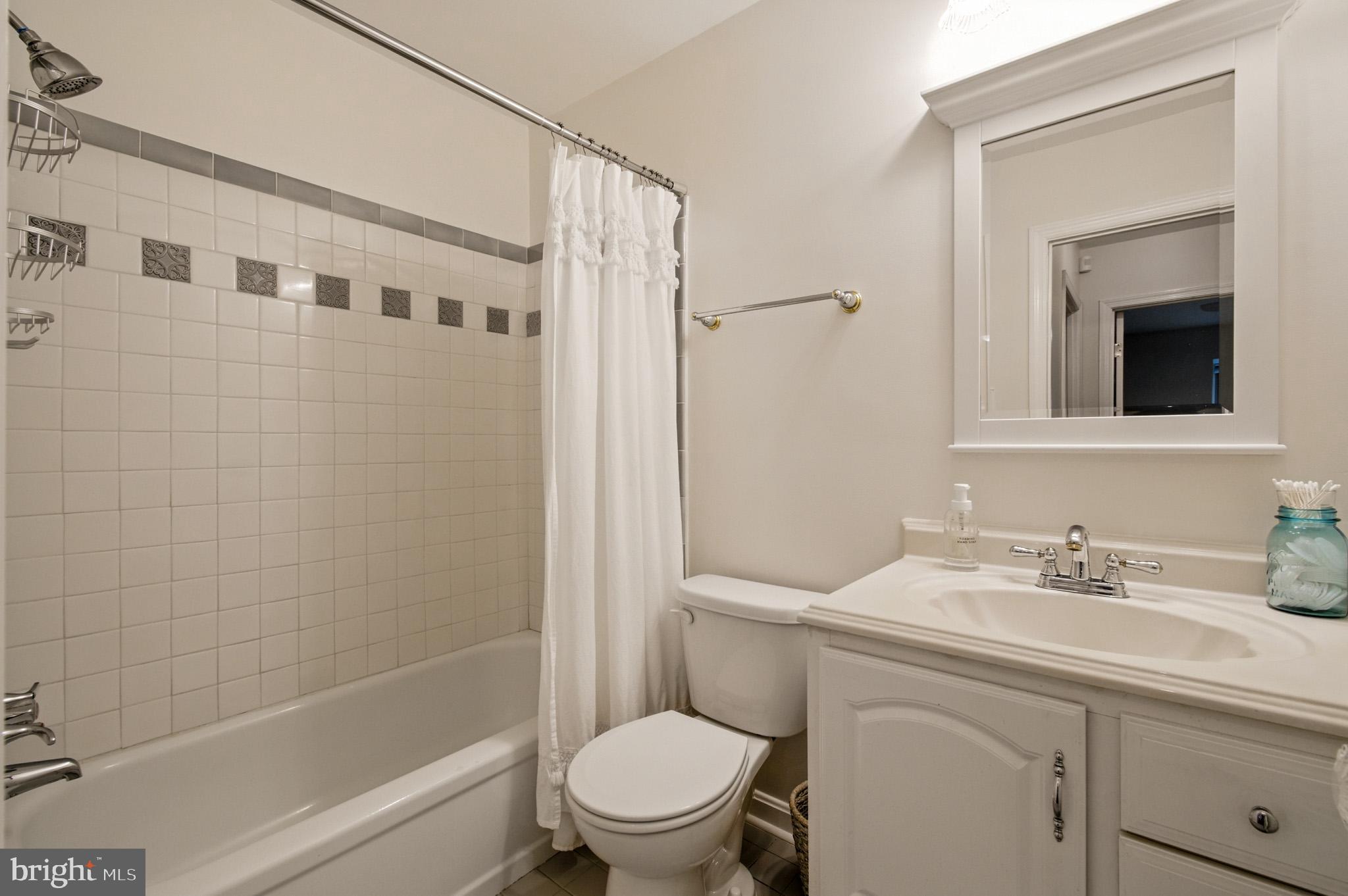 LAKE LOUISE - Residential