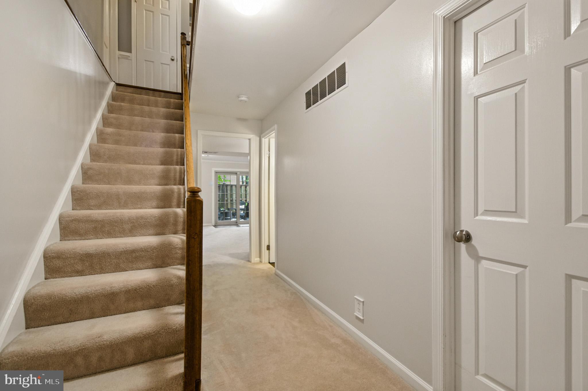 LAKE LOUISE - Residential