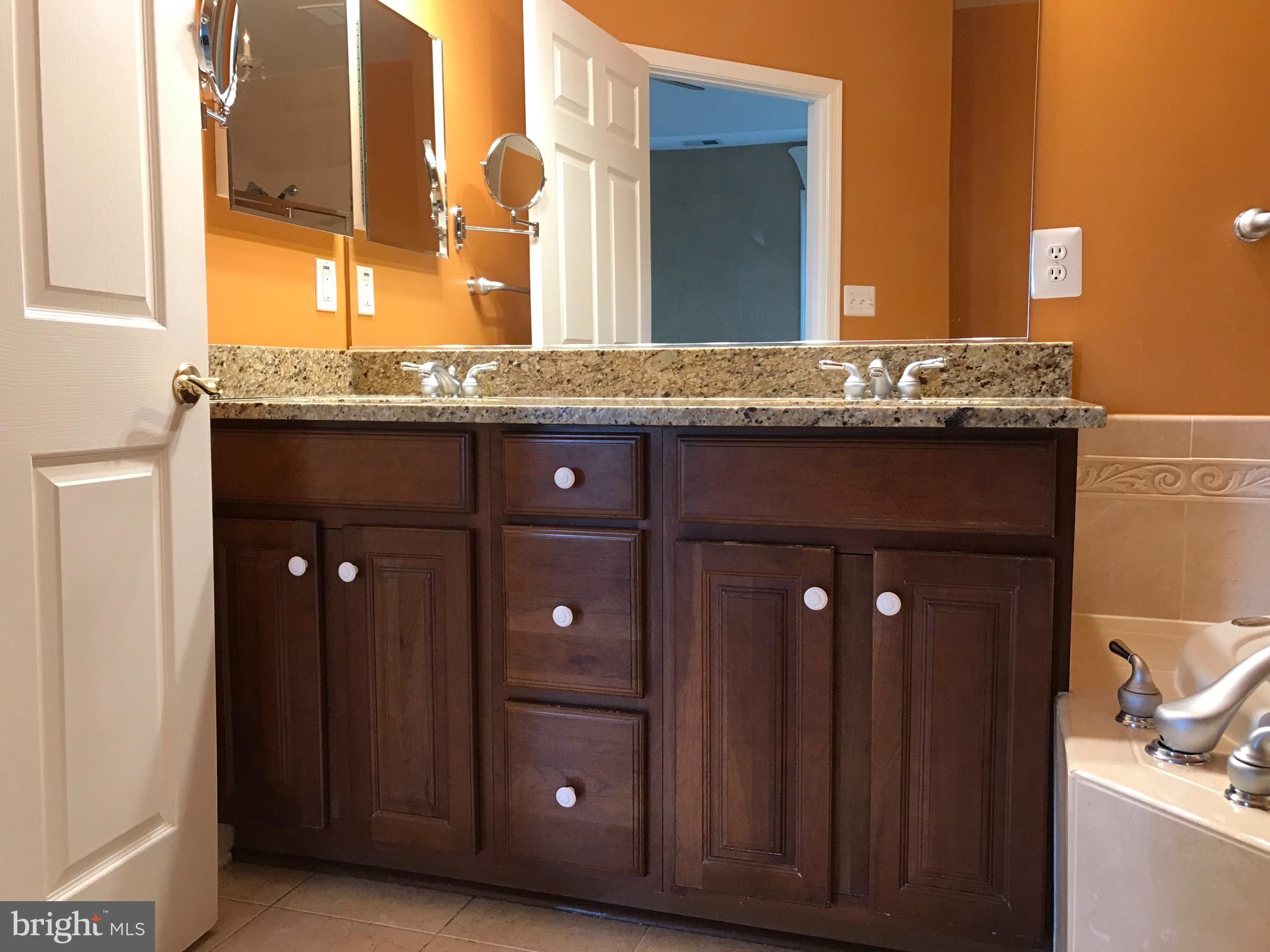 KING FARM IRVINGTON - Residential