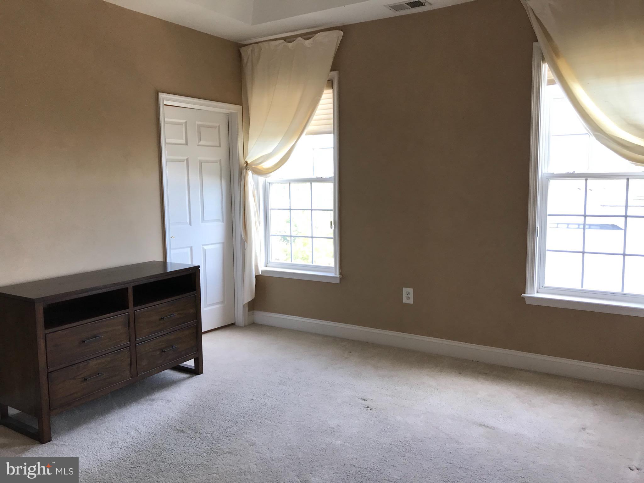 KING FARM IRVINGTON - Residential