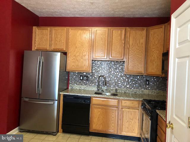 ASBURY WOODS - Residential Lease