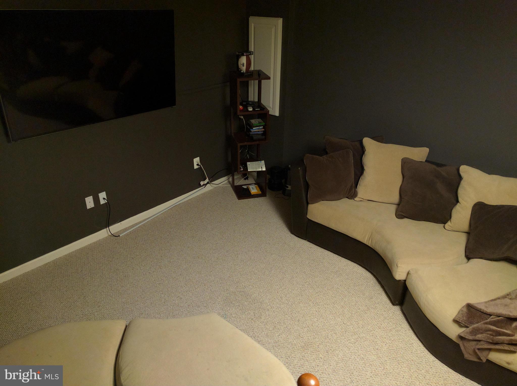 HAMPTON SUB-PLAT 1> - Residential