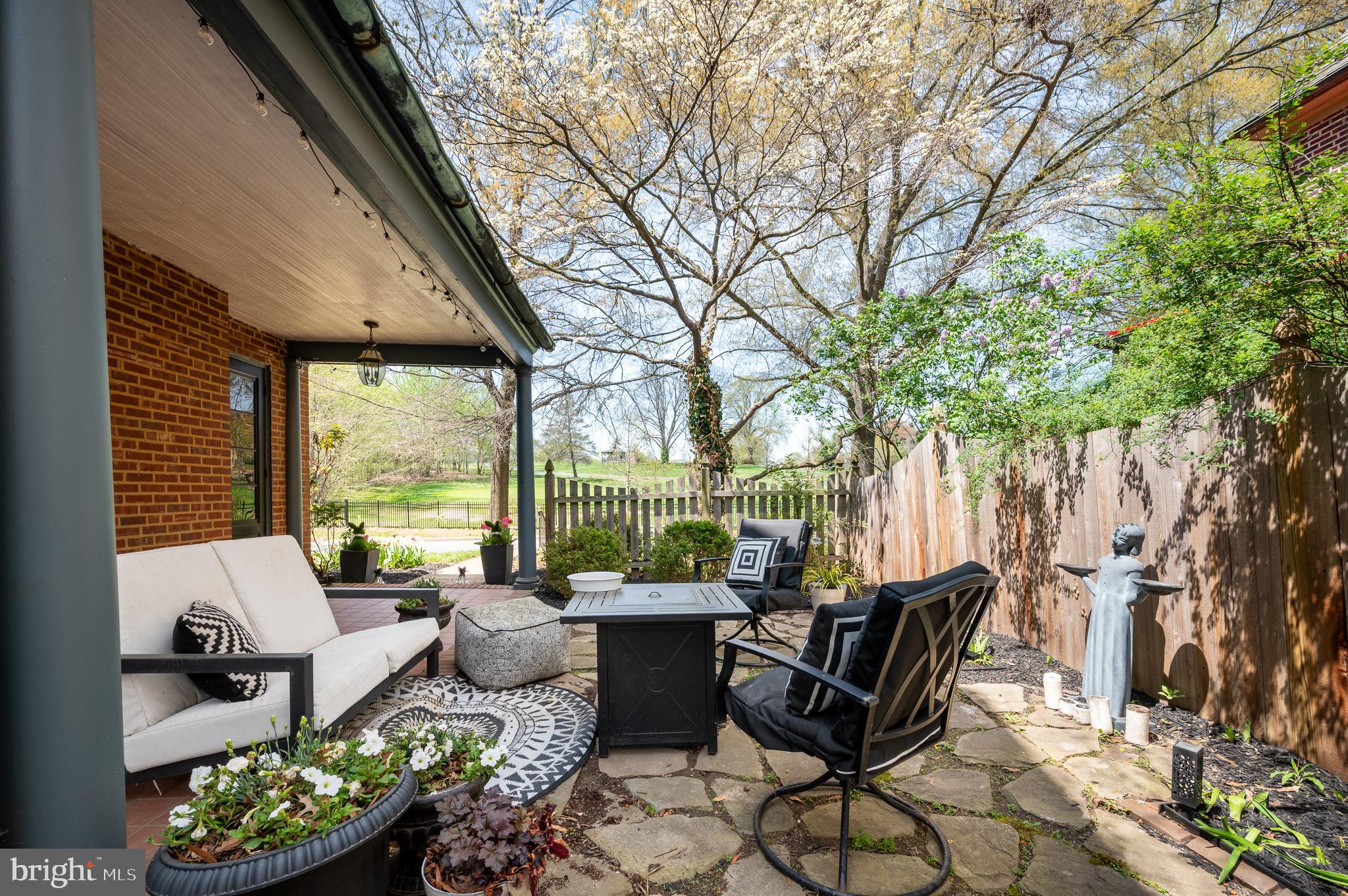 WAWASET PARK - Residential