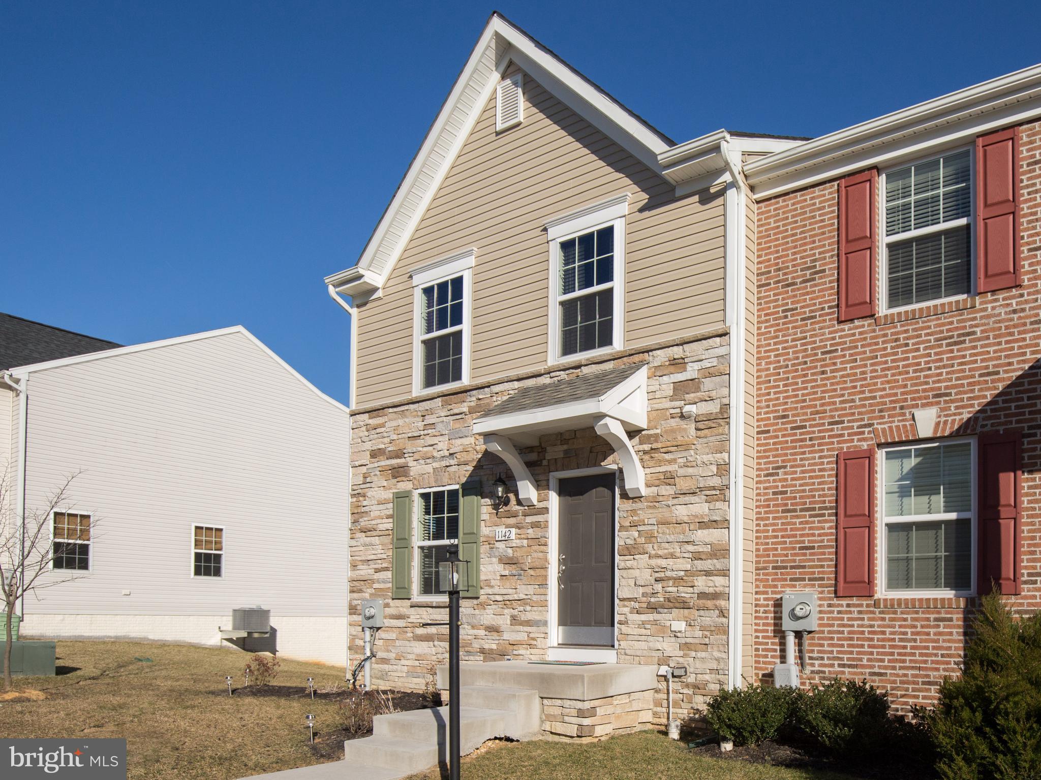 LAKELAND PLACE - Residential