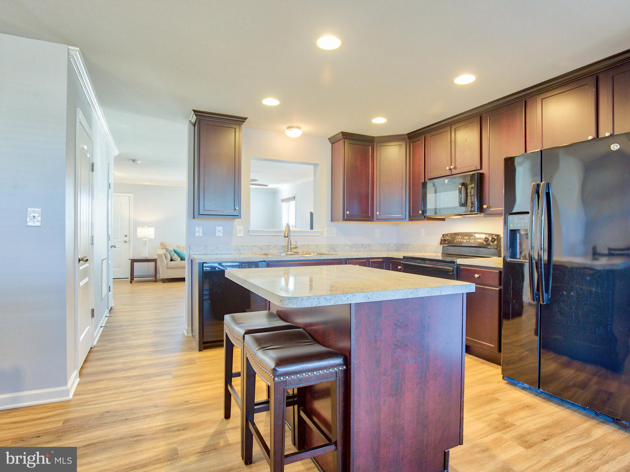 LAKELAND PLACE - Residential