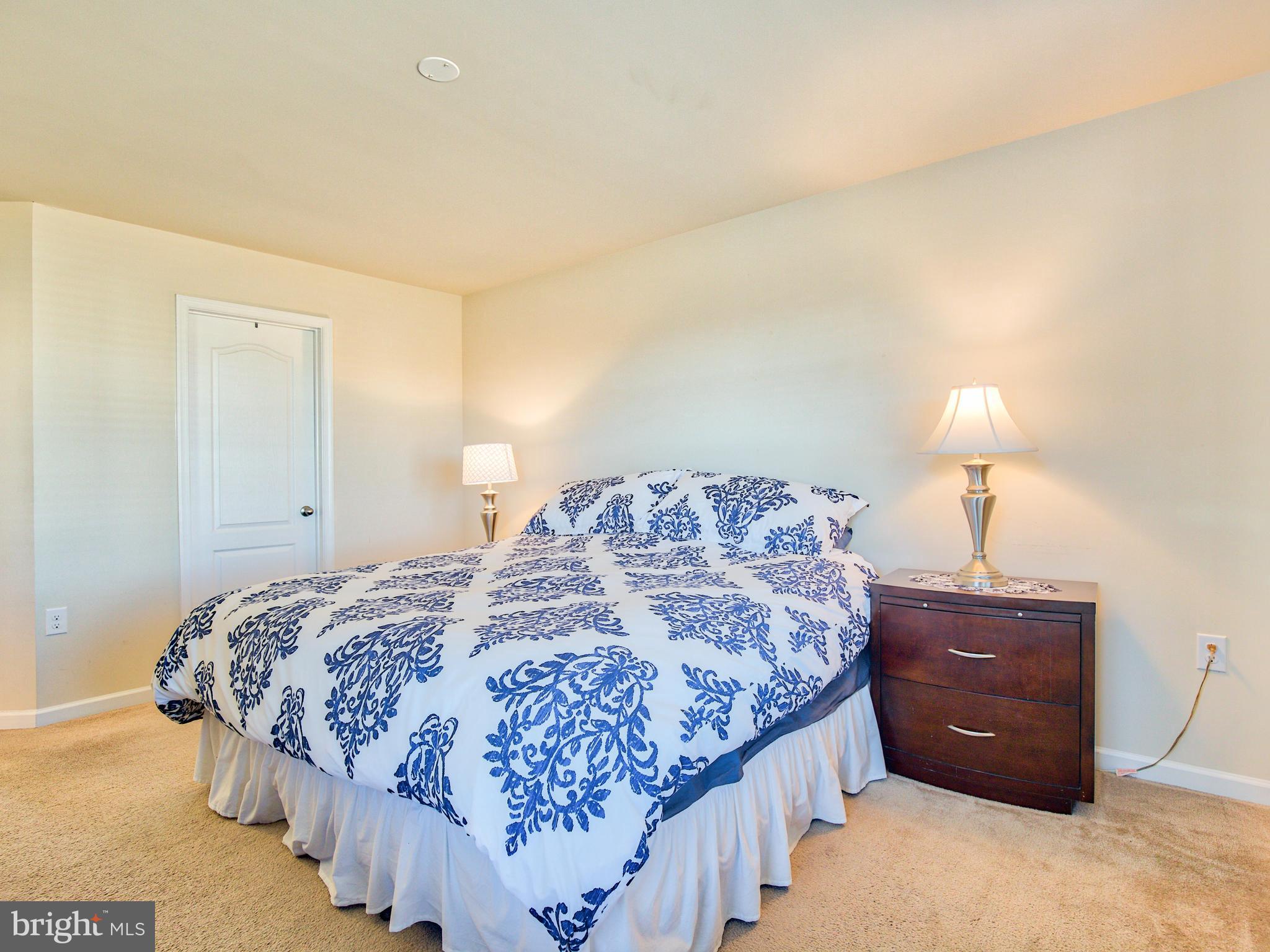 LAKELAND PLACE - Residential