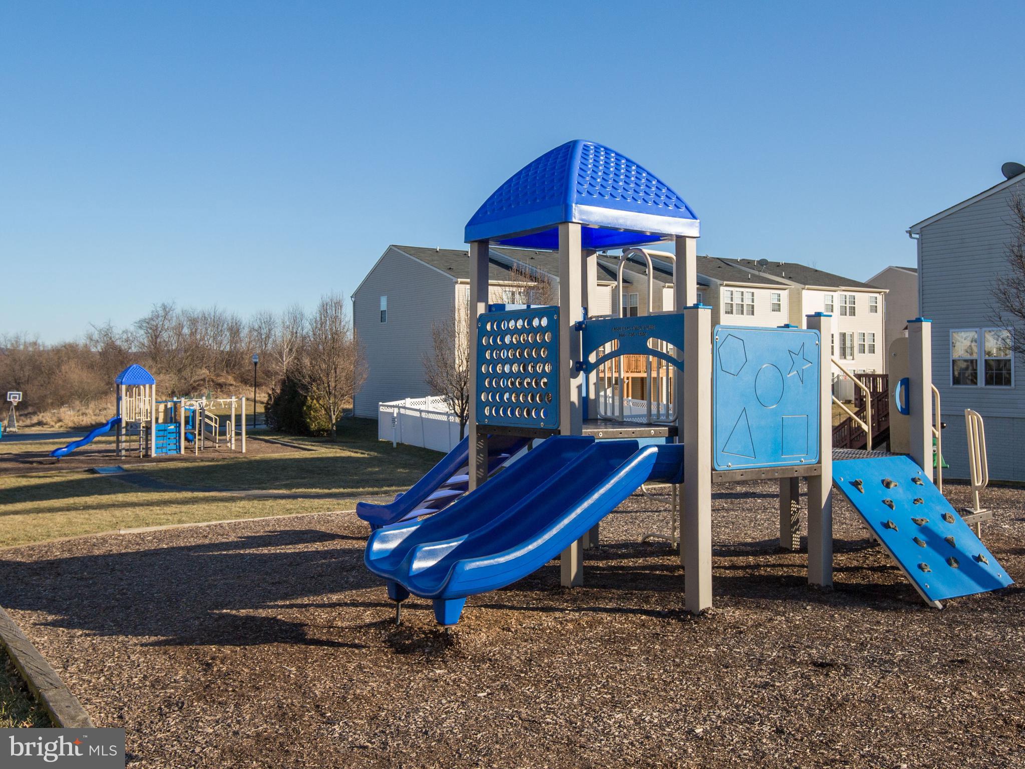 LAKELAND PLACE - Residential