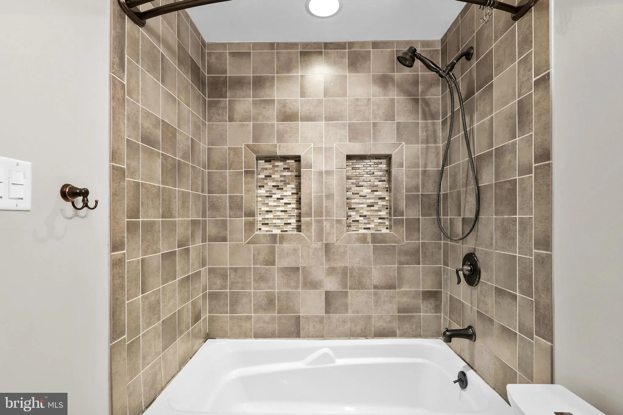 Lutherville Timonium, Maryland 21093, United States, 4 Bedrooms Bedrooms, ,4 BathroomsBathrooms,Residential,Active,206284