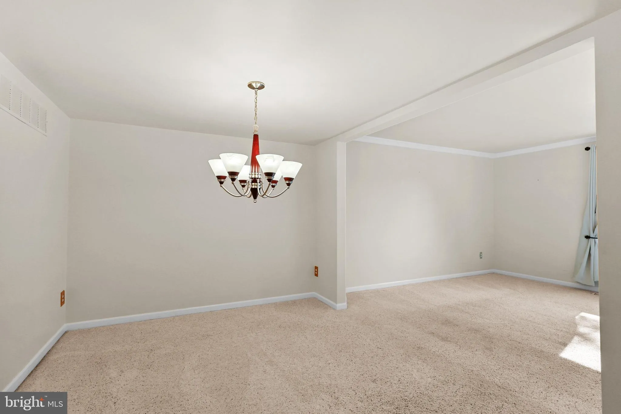 Lutherville Timonium, Maryland 21093, United States, 4 Bedrooms Bedrooms, ,4 BathroomsBathrooms,Residential,Active,206284