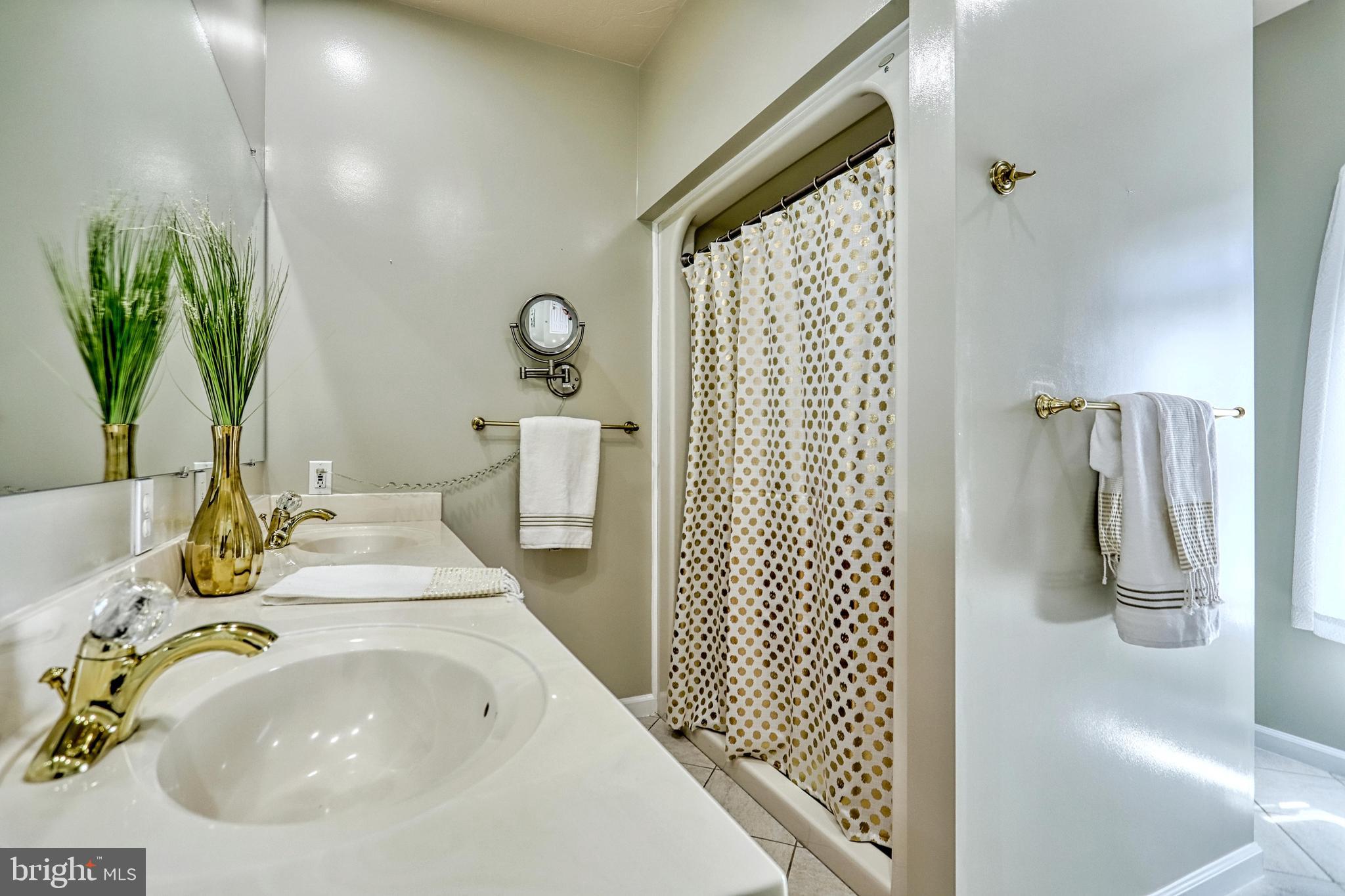 YORK TWP - Residential