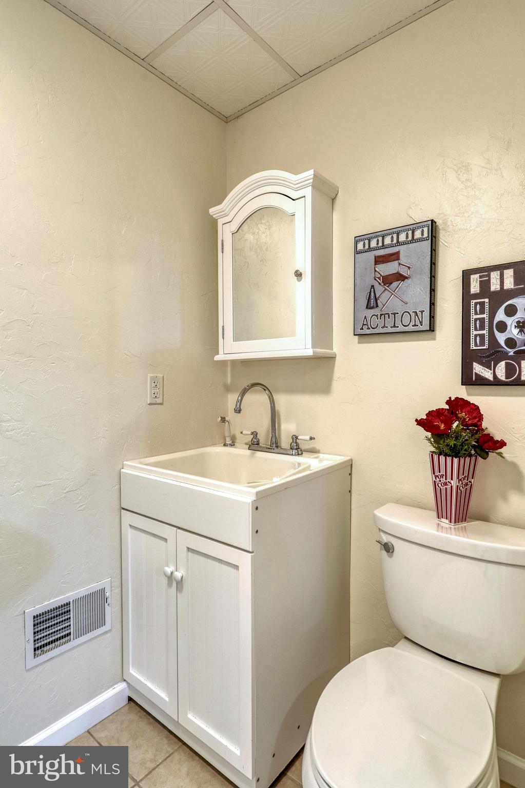 YORK TWP - Residential