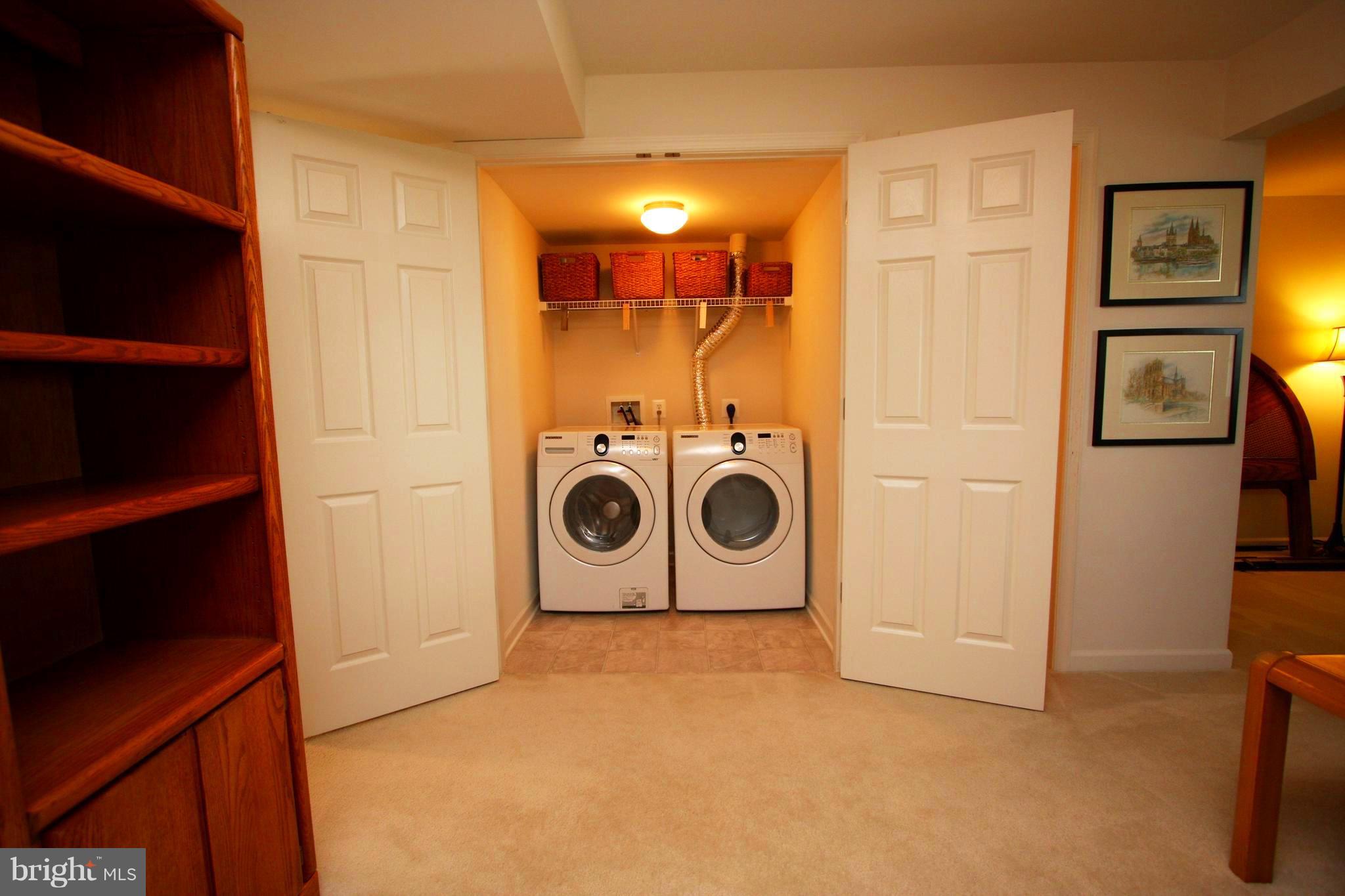 LAKELAND PLACE - Residential