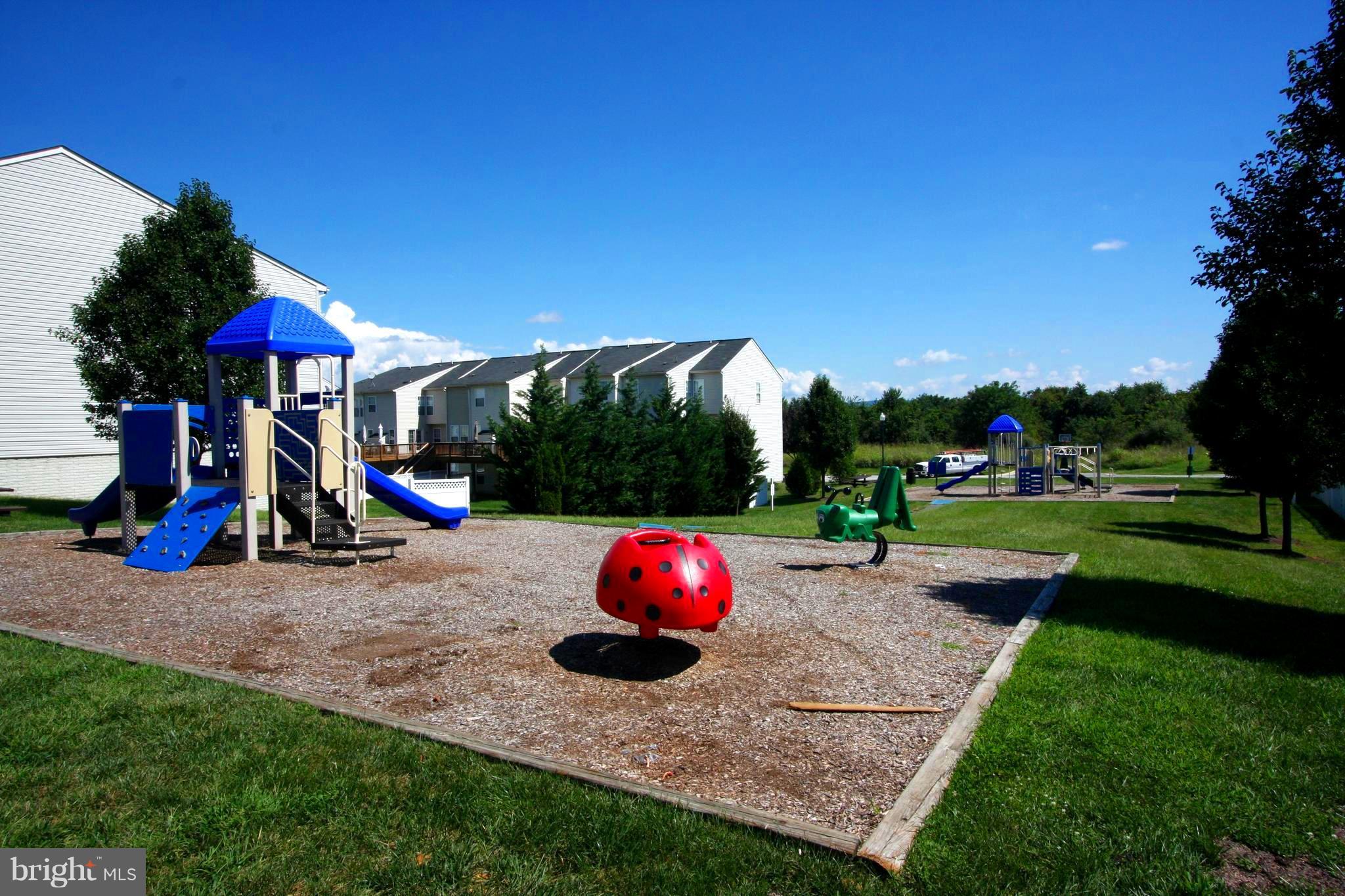 LAKELAND PLACE - Residential