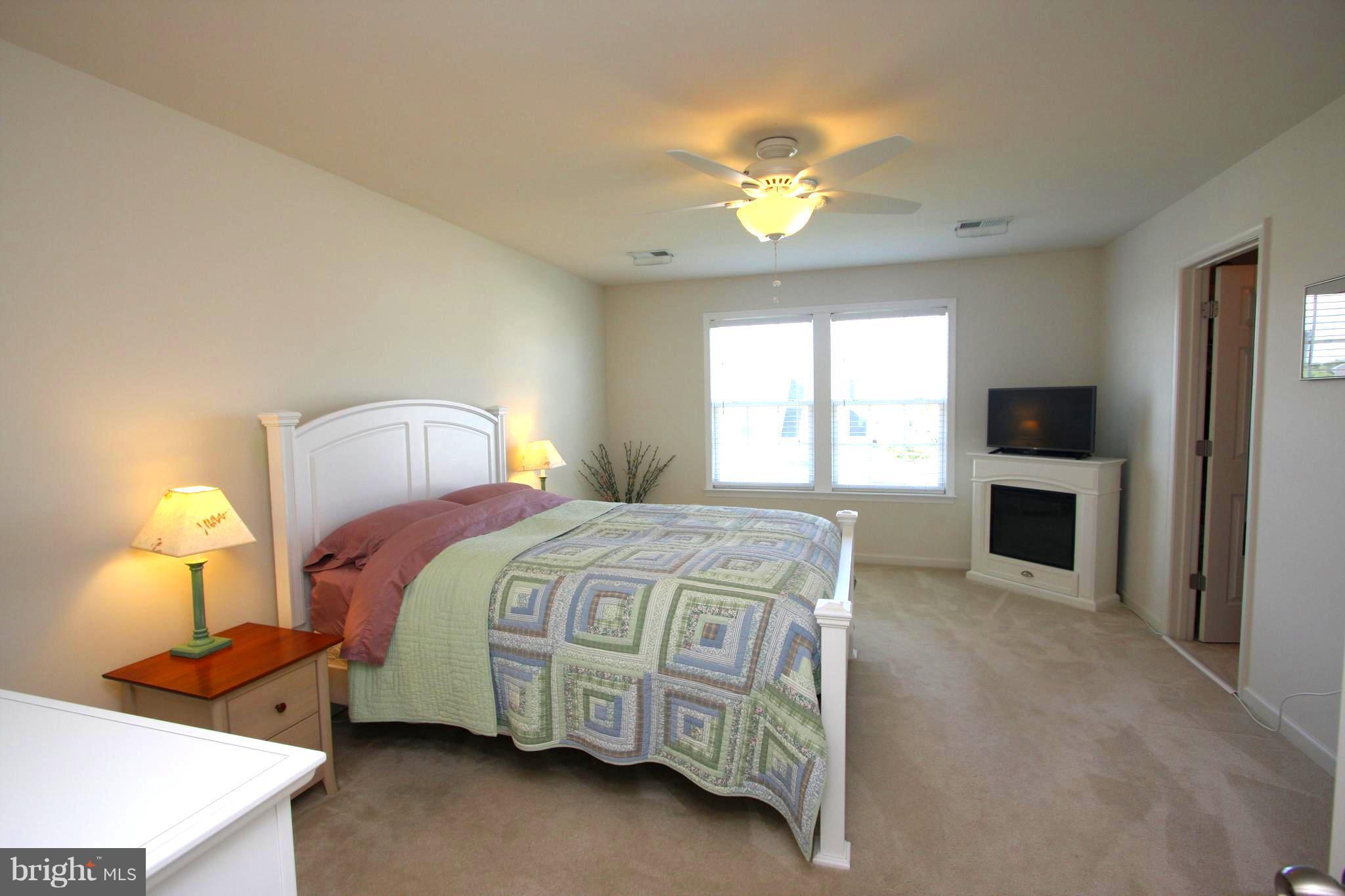 LAKELAND PLACE - Residential