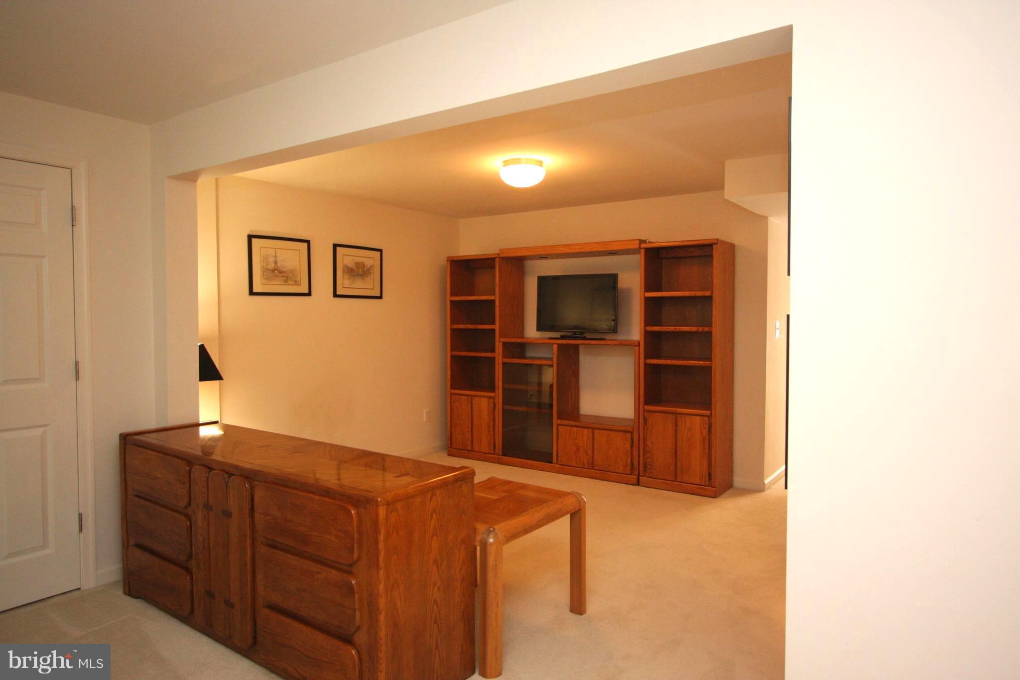 LAKELAND PLACE - Residential