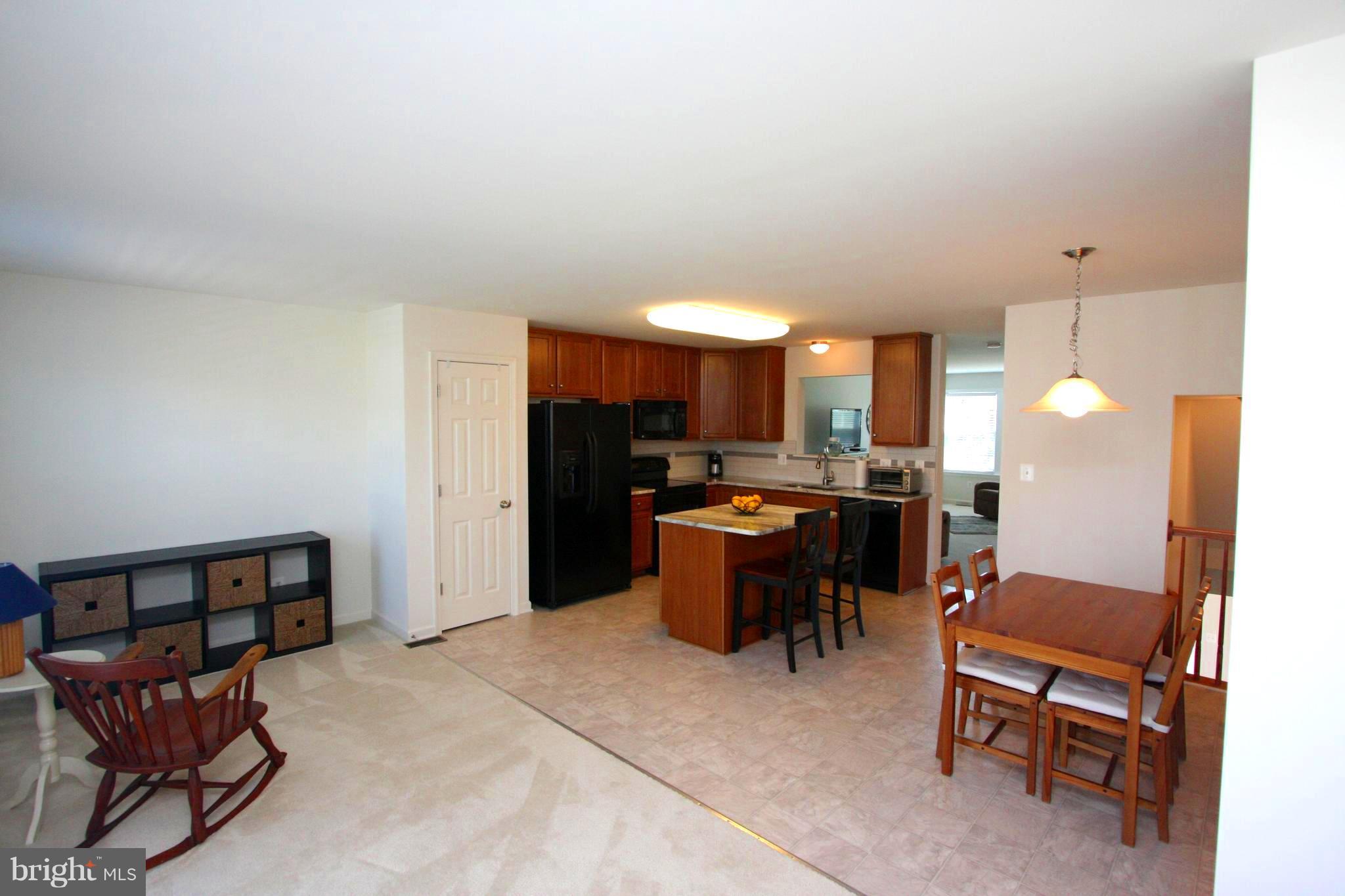 LAKELAND PLACE - Residential