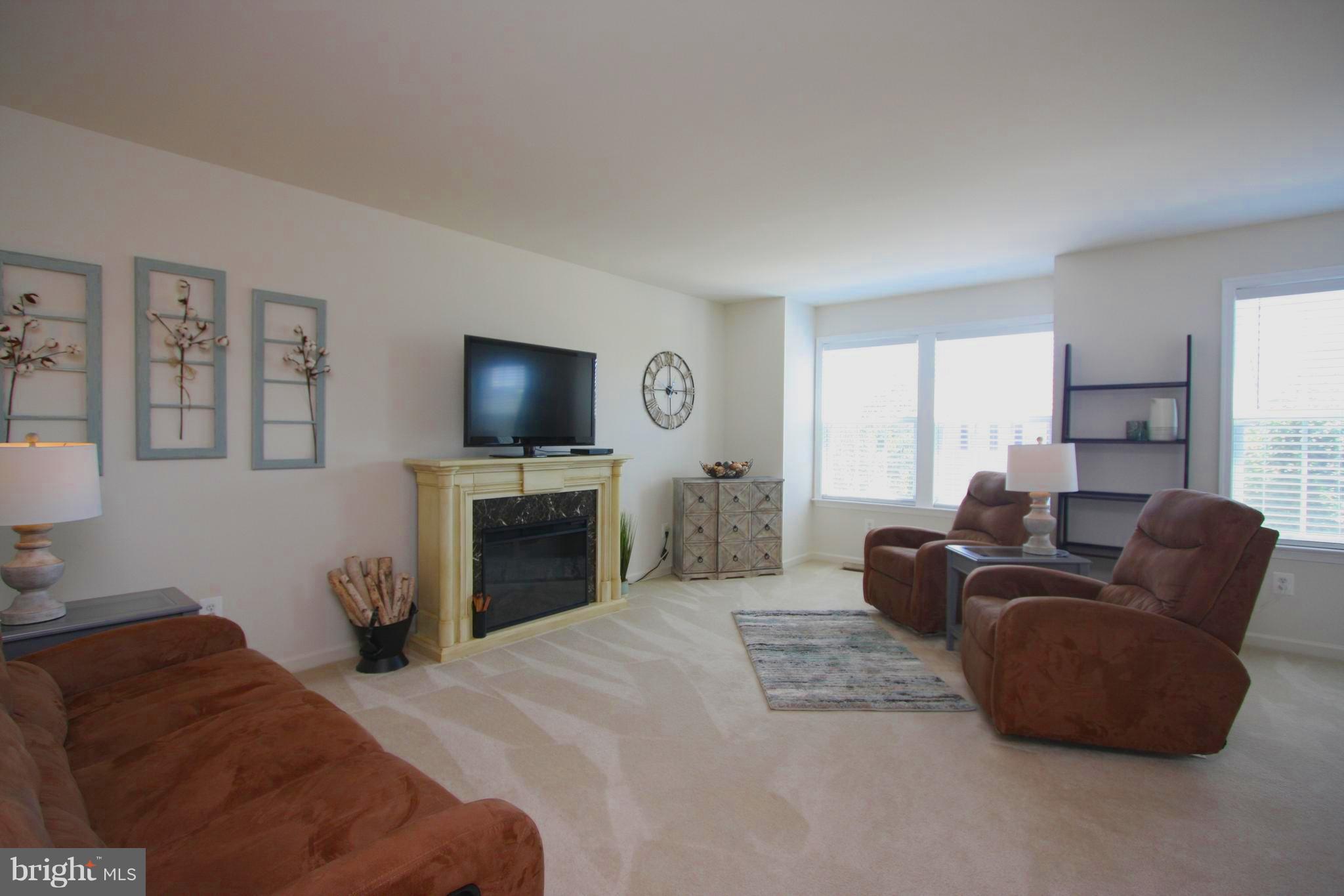 LAKELAND PLACE - Residential