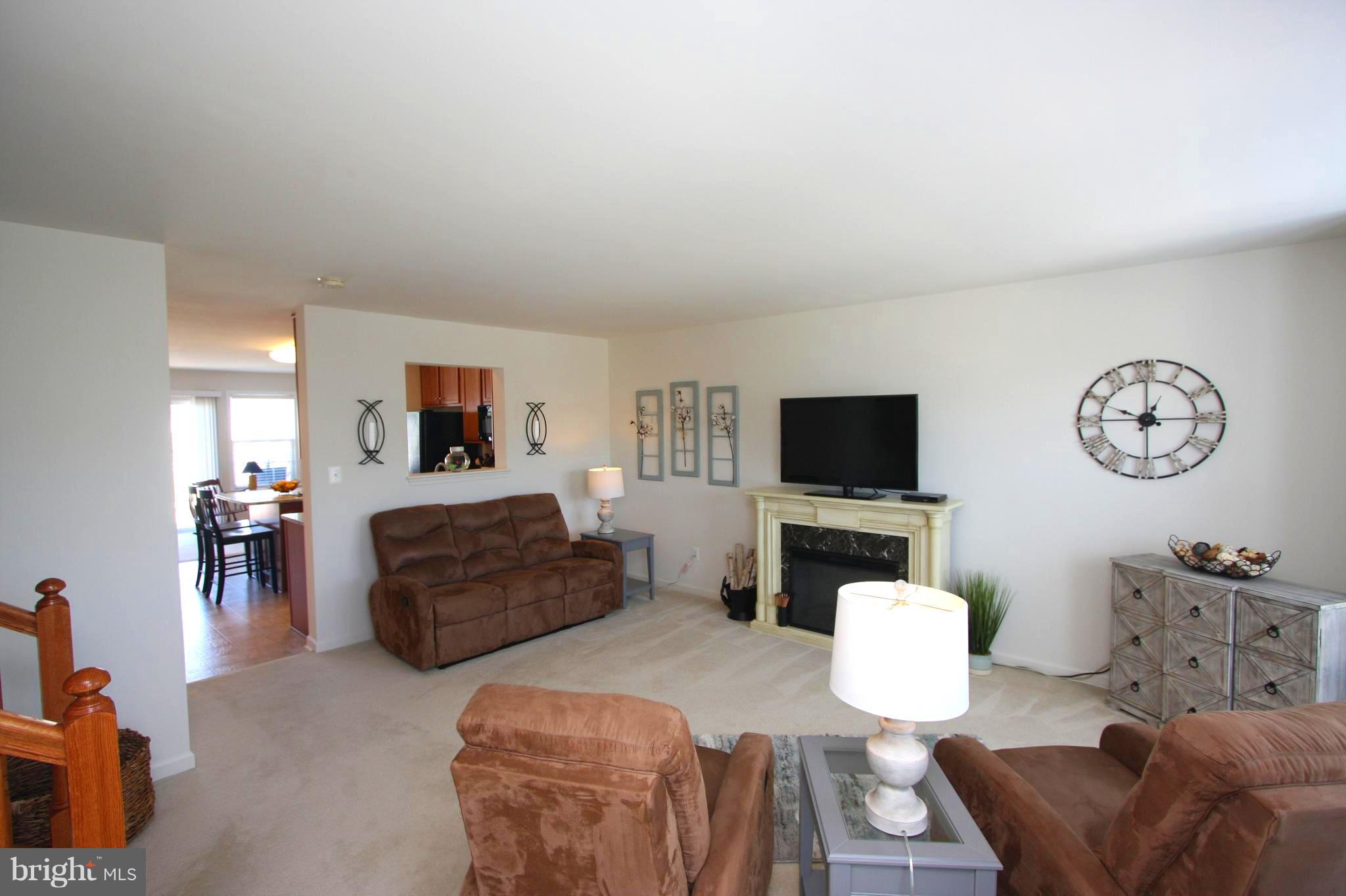 LAKELAND PLACE - Residential